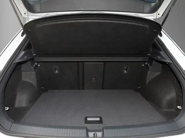 Volkswagen T-Roc view 8