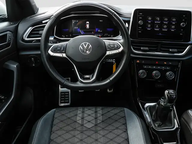 Volkswagen T-Roc view 15