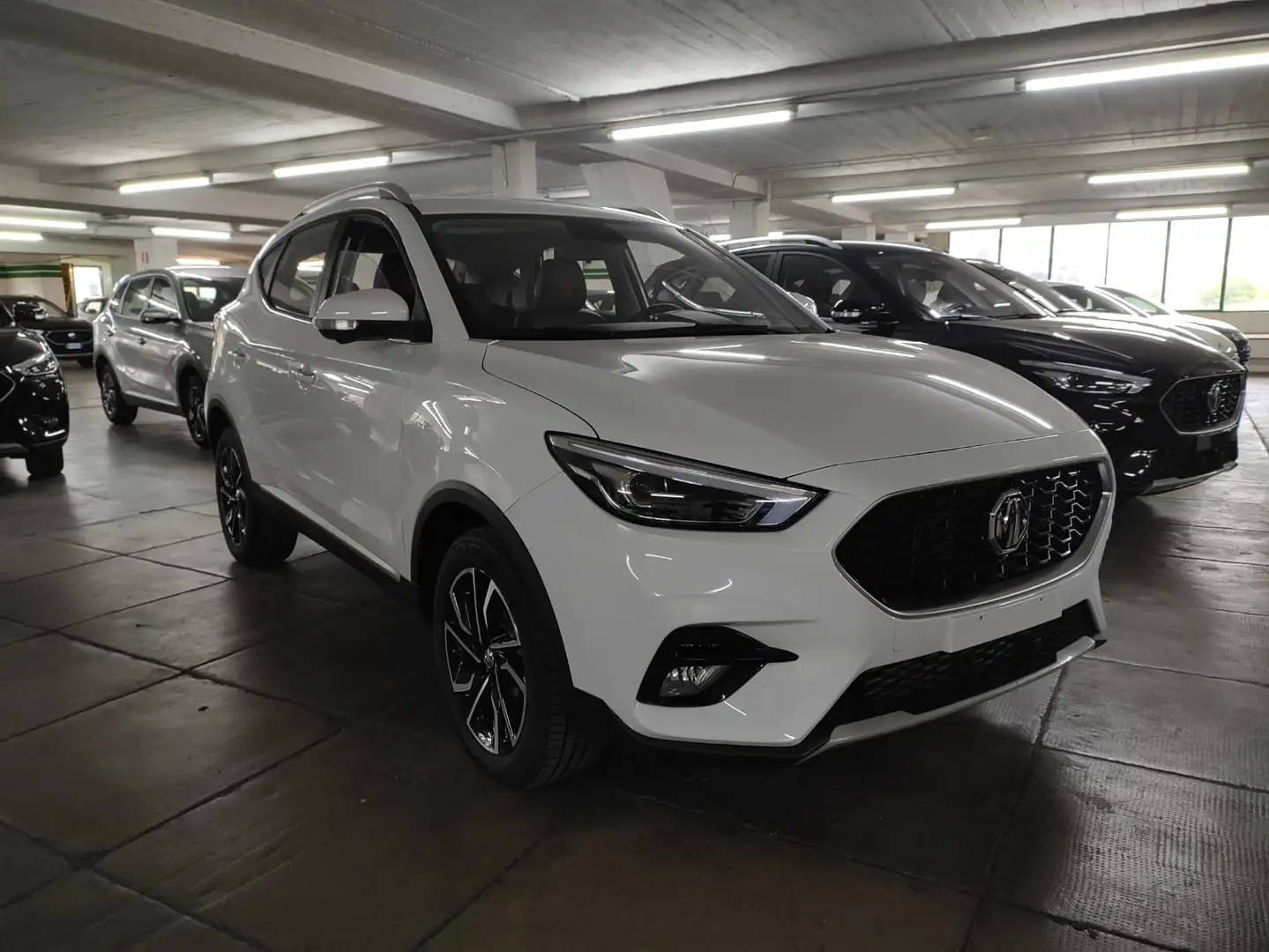 MG ZS 1.5L MT 2WD COM LHD Bianco - 1