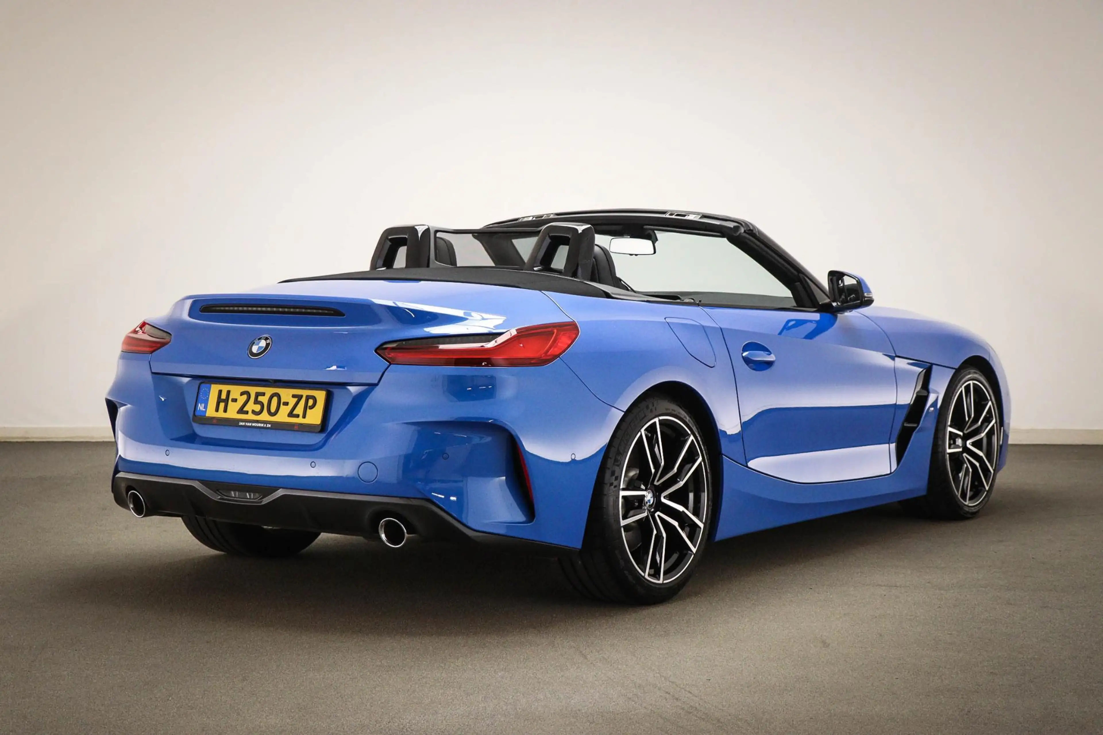 BMW Z4 Roadster sDrive20i High Executive Edition | M SPOR — photo 2