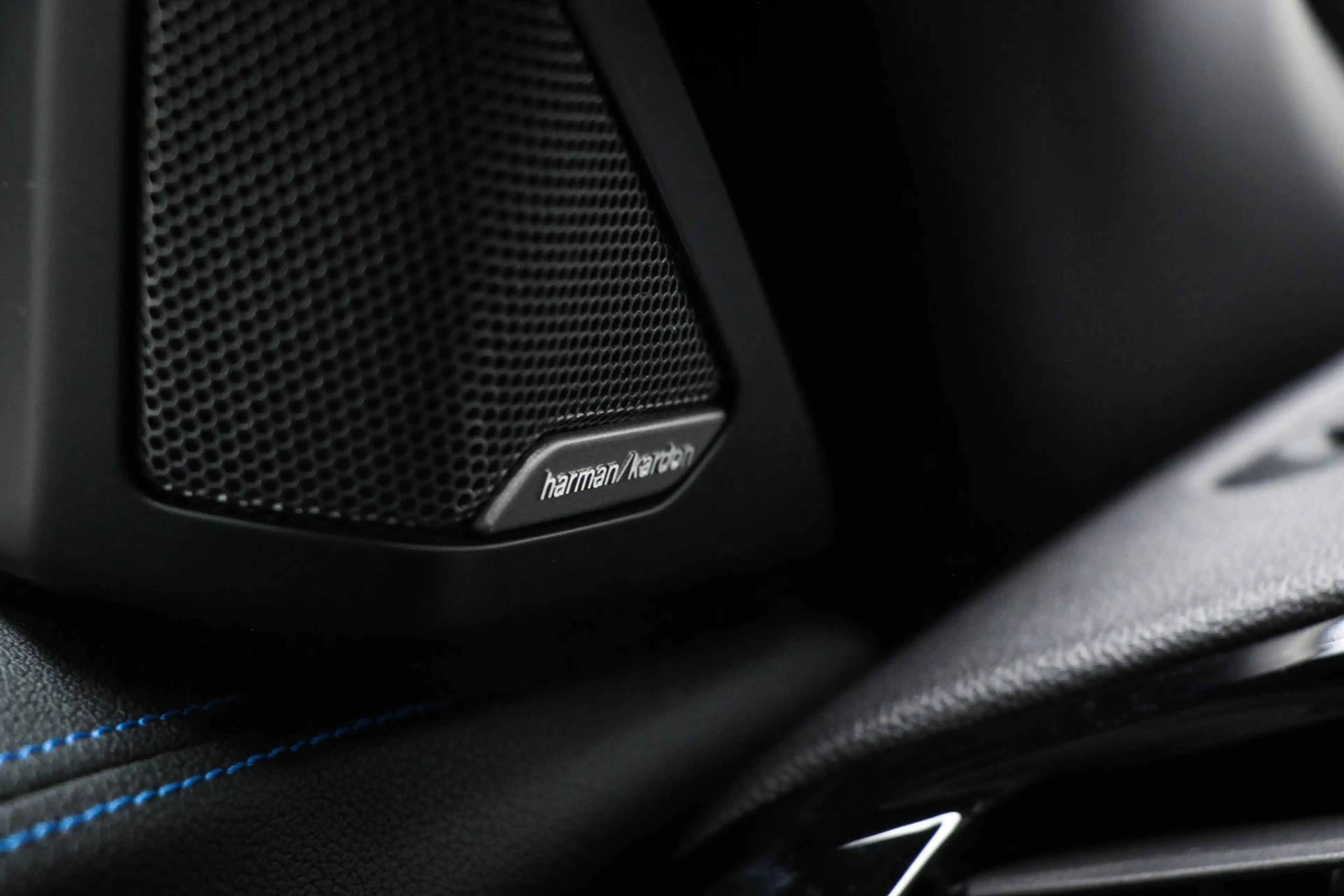 BMW Z4 Roadster sDrive20i High Executive Edition | M SPOR — photo 35