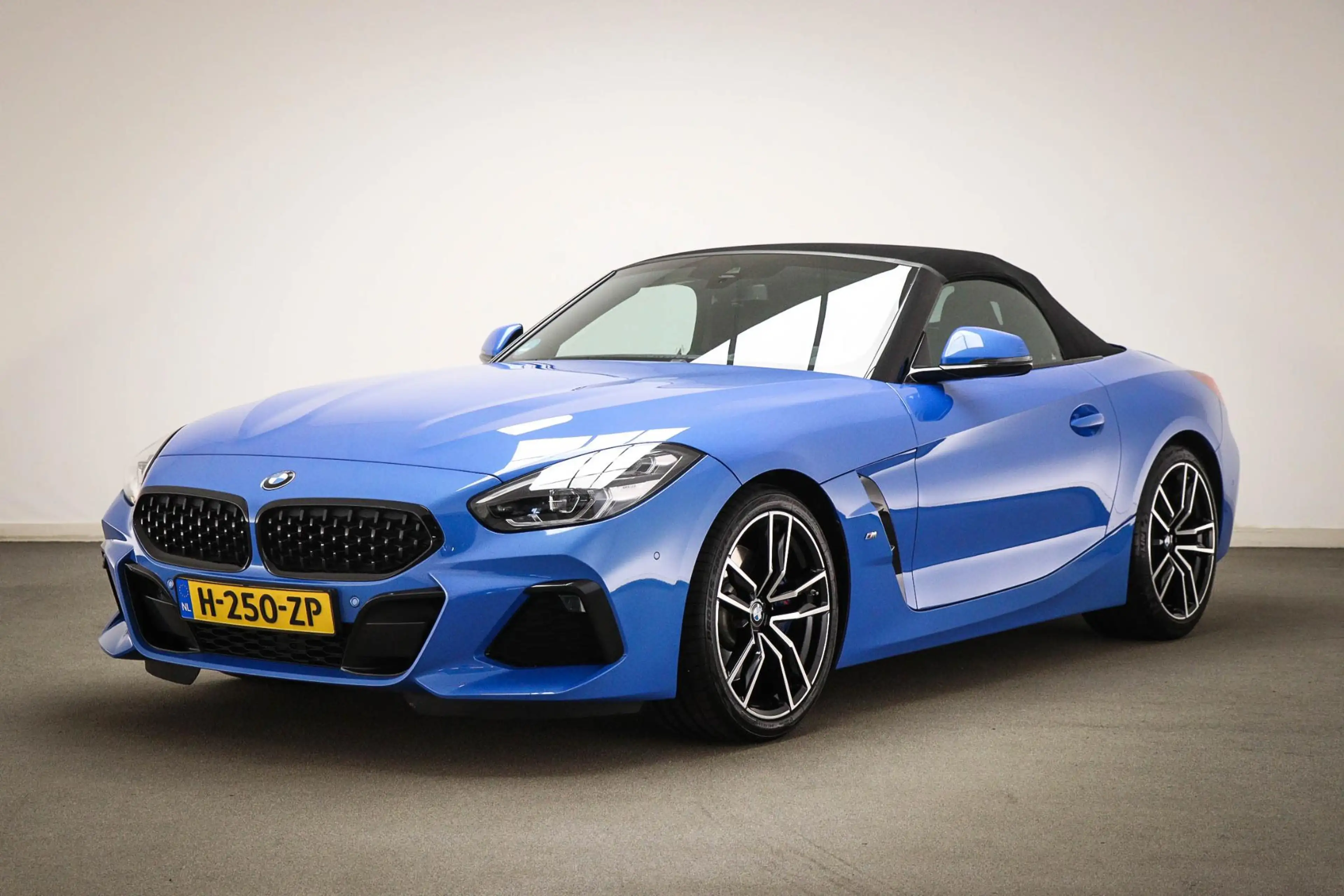 BMW Z4 Roadster sDrive20i High Executive Edition | M SPOR — photo 3