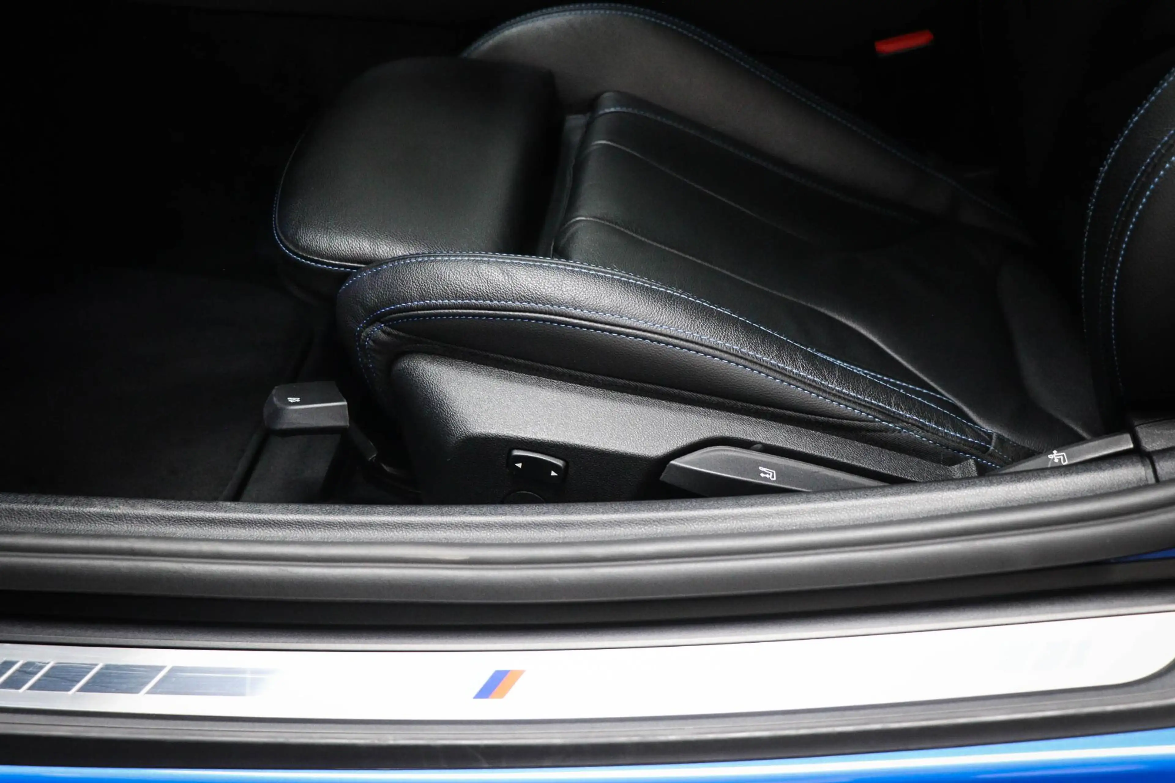 BMW Z4 Roadster sDrive20i High Executive Edition | M SPOR — photo 32