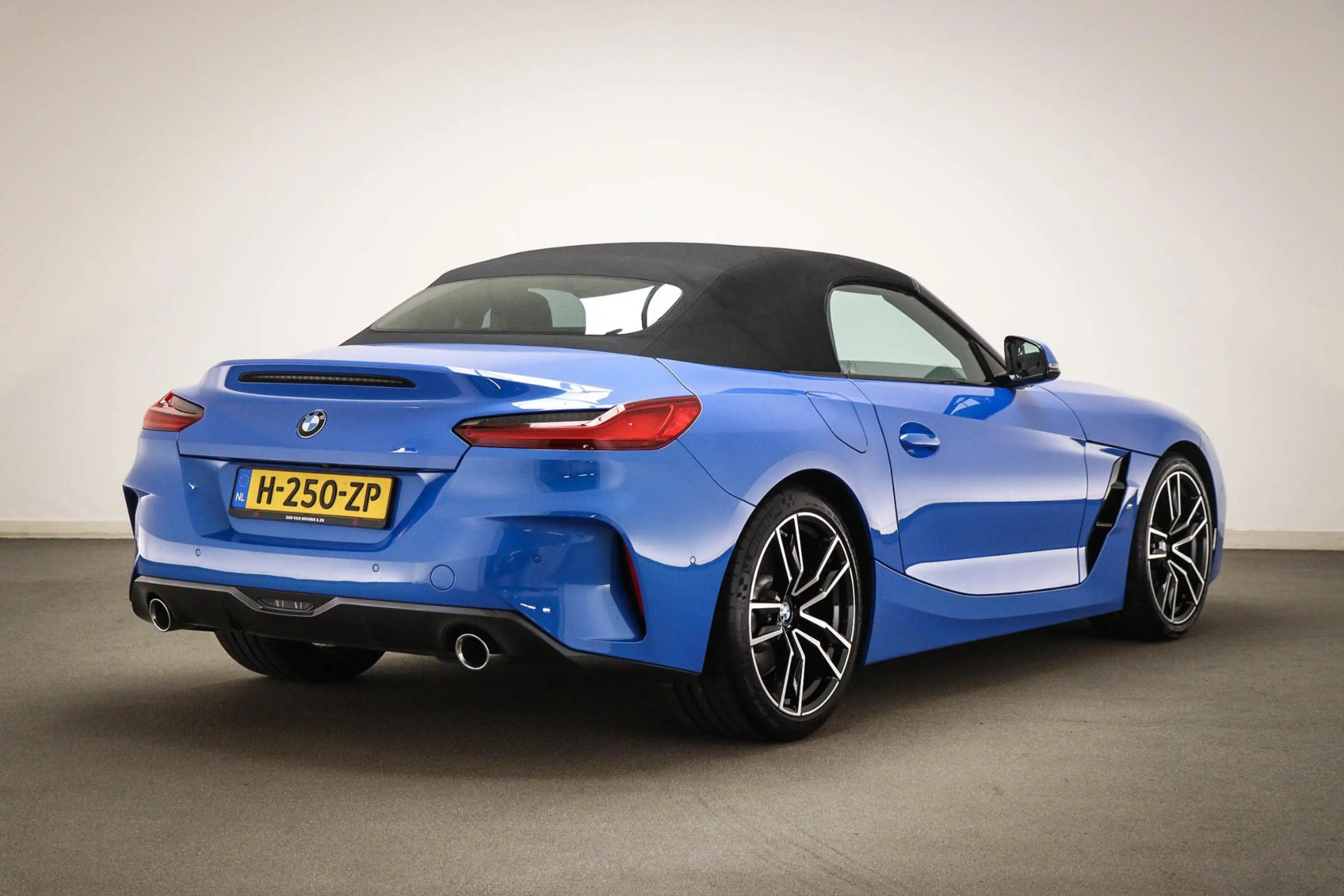 BMW Z4 Roadster sDrive20i High Executive Edition | M SPOR — photo 4