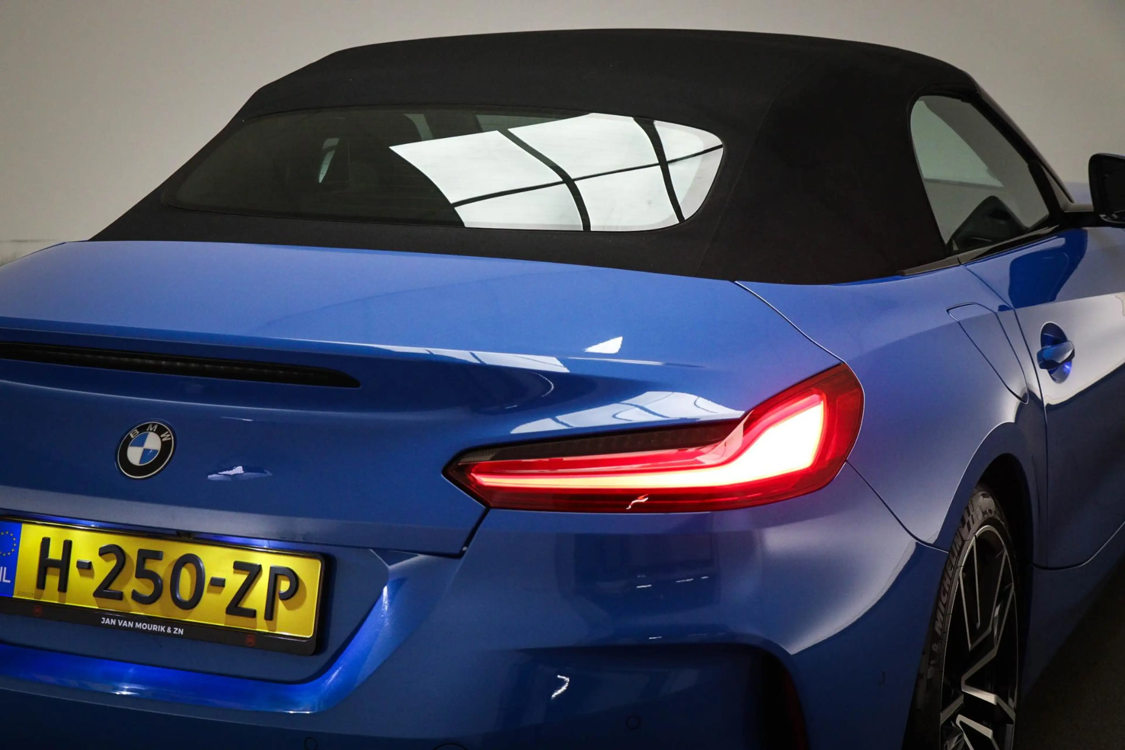 BMW Z4 Roadster sDrive20i High Executive Edition | M SPOR — photo 25