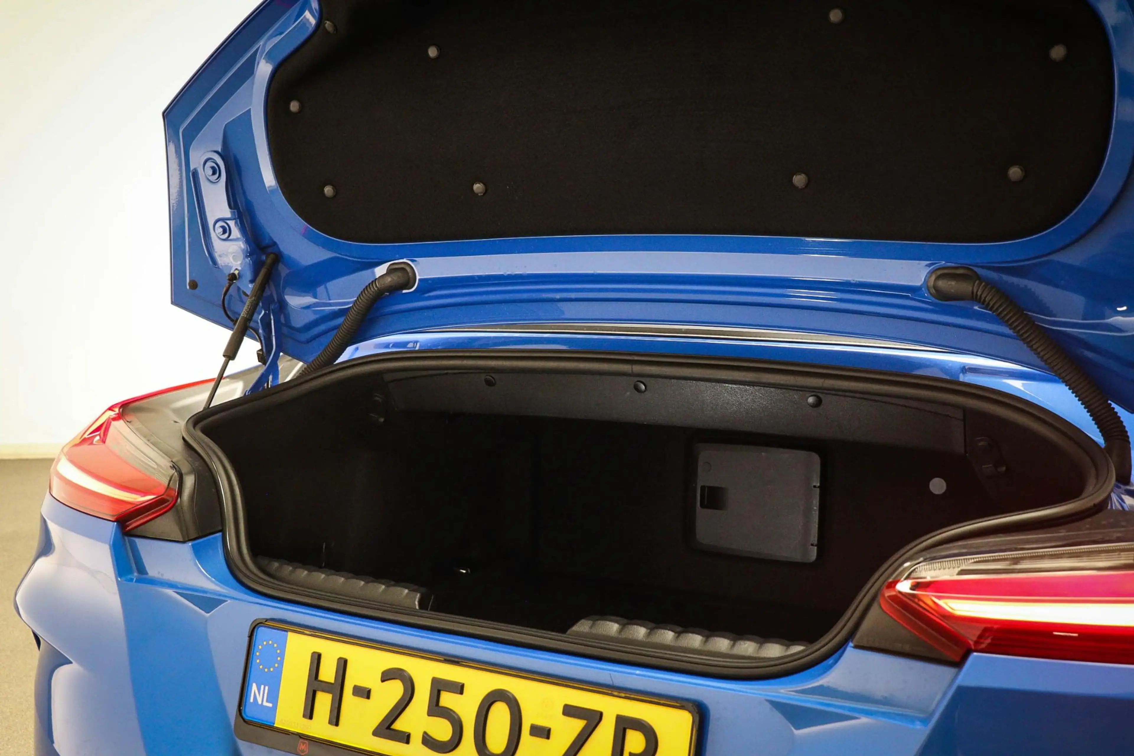 BMW Z4 Roadster sDrive20i High Executive Edition | M SPOR — photo 17