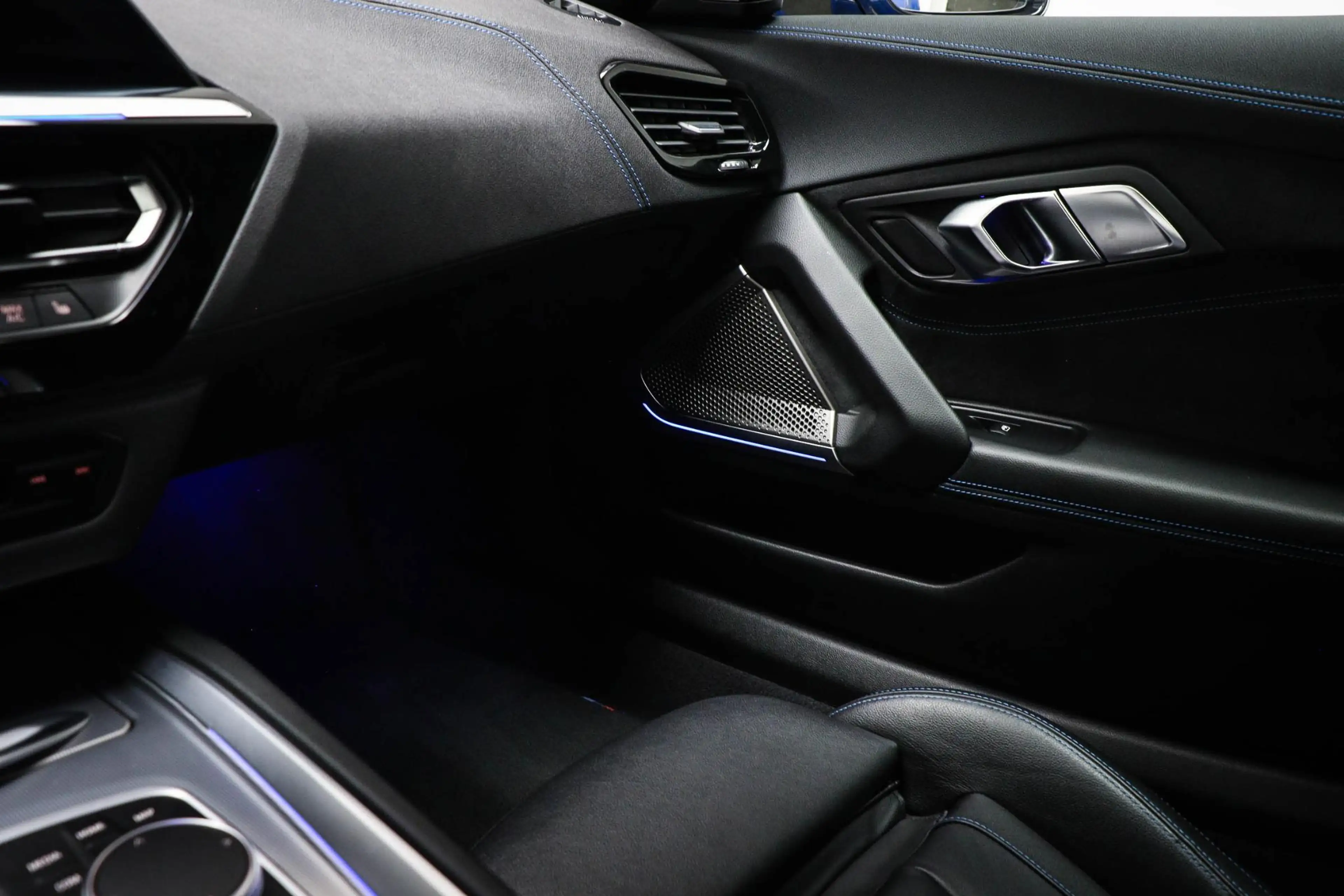 BMW Z4 Roadster sDrive20i High Executive Edition | M SPOR — photo 40