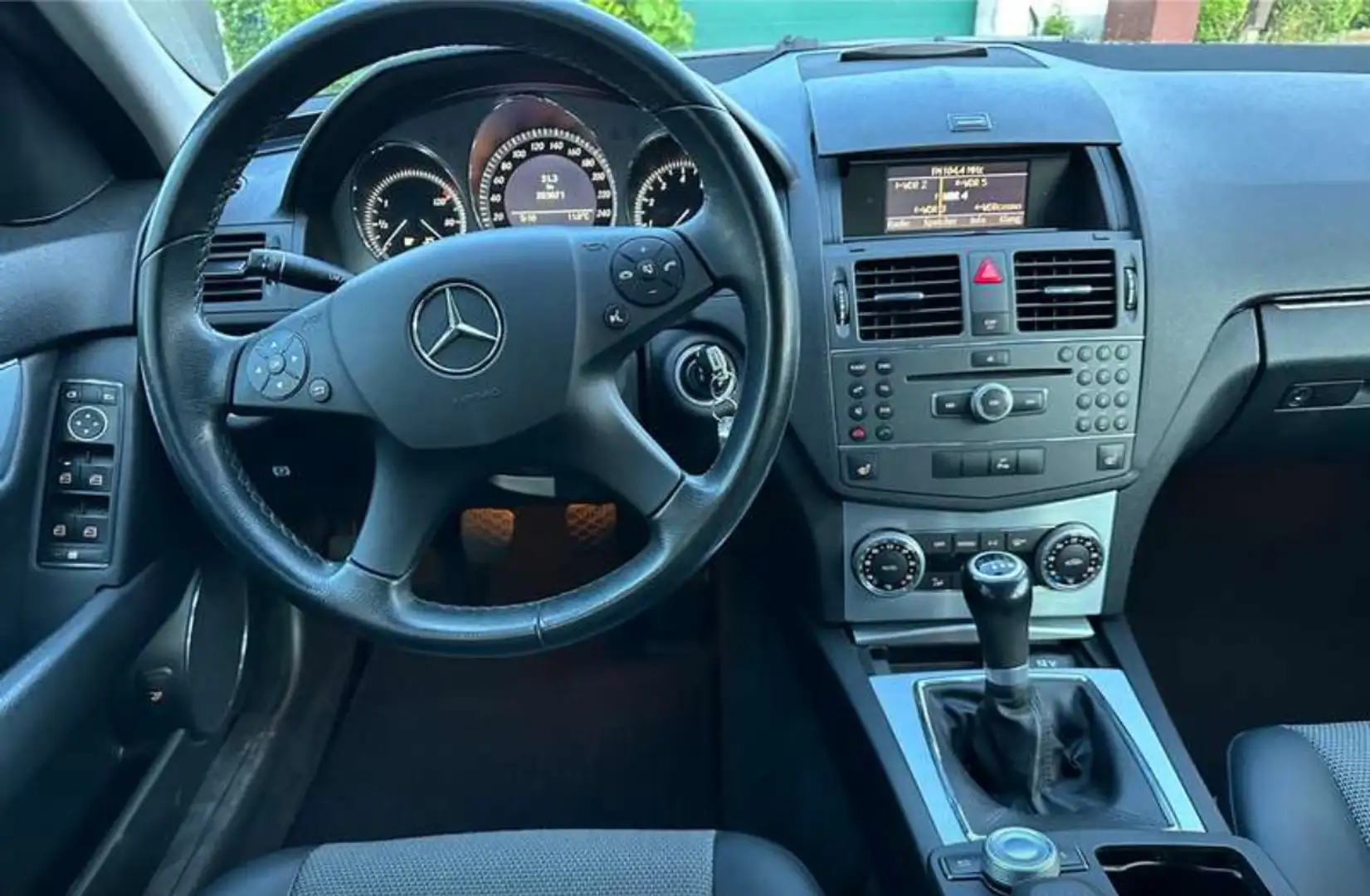 Mercedes-Benz C 180 CGI - 1