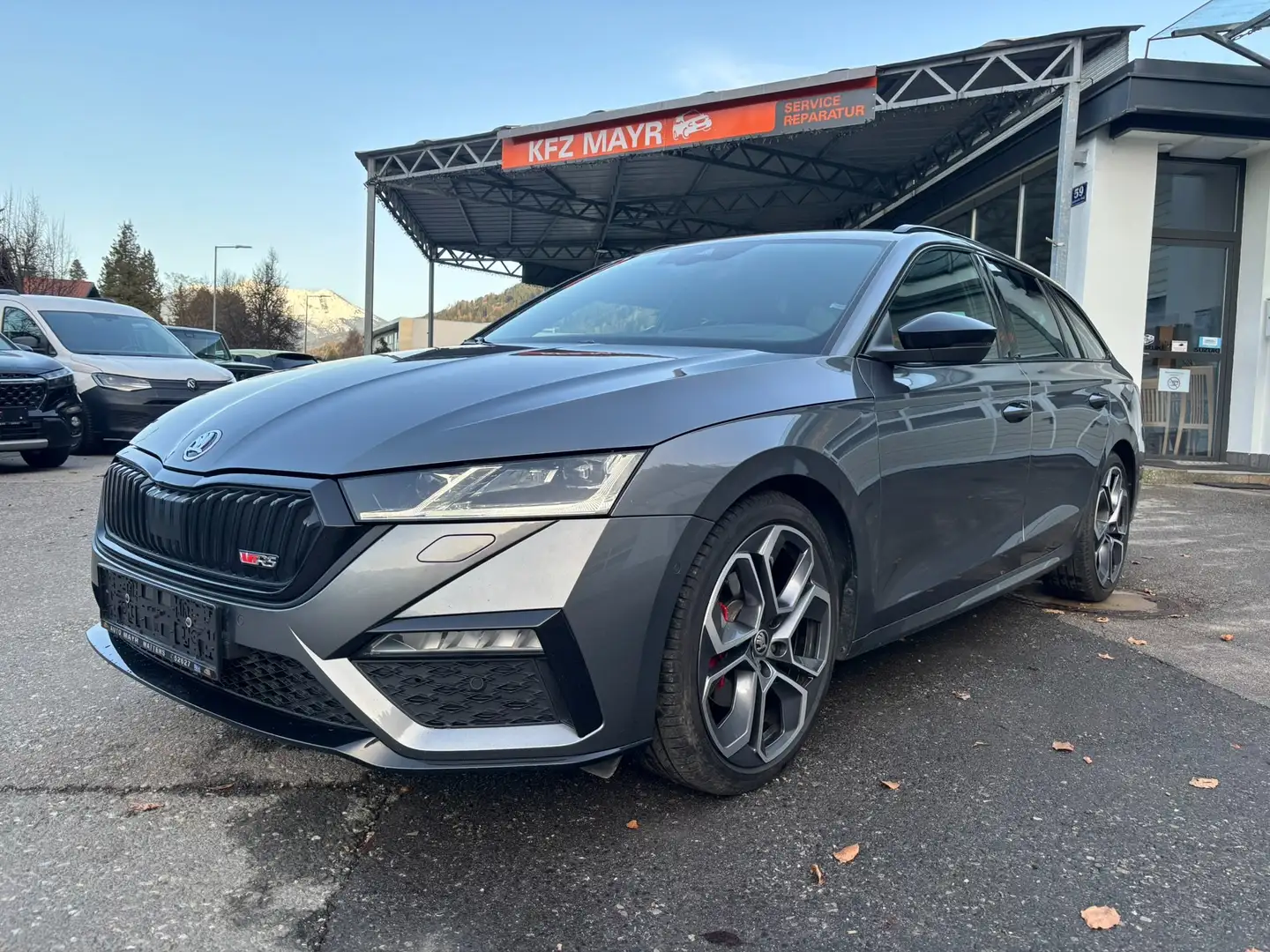 Skoda Octavia 2,0 TDI RS 4x4 DSG Grau - 1