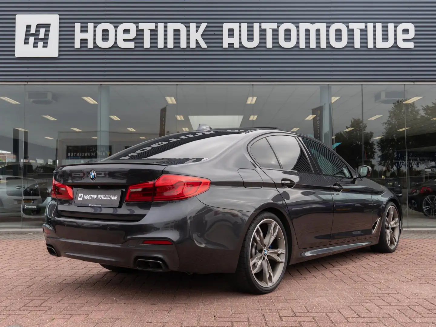 BMW M550 5-serie M550i xDrive High Executive | Memory | Hud Grau - 2