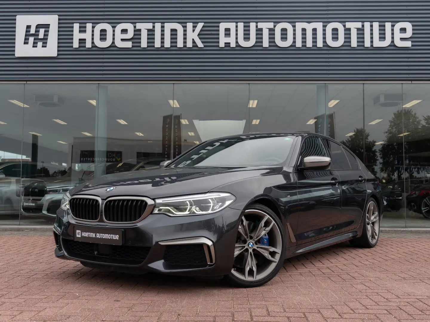 BMW M550 5-serie M550i xDrive High Executive | Memory | Hud Grau - 1