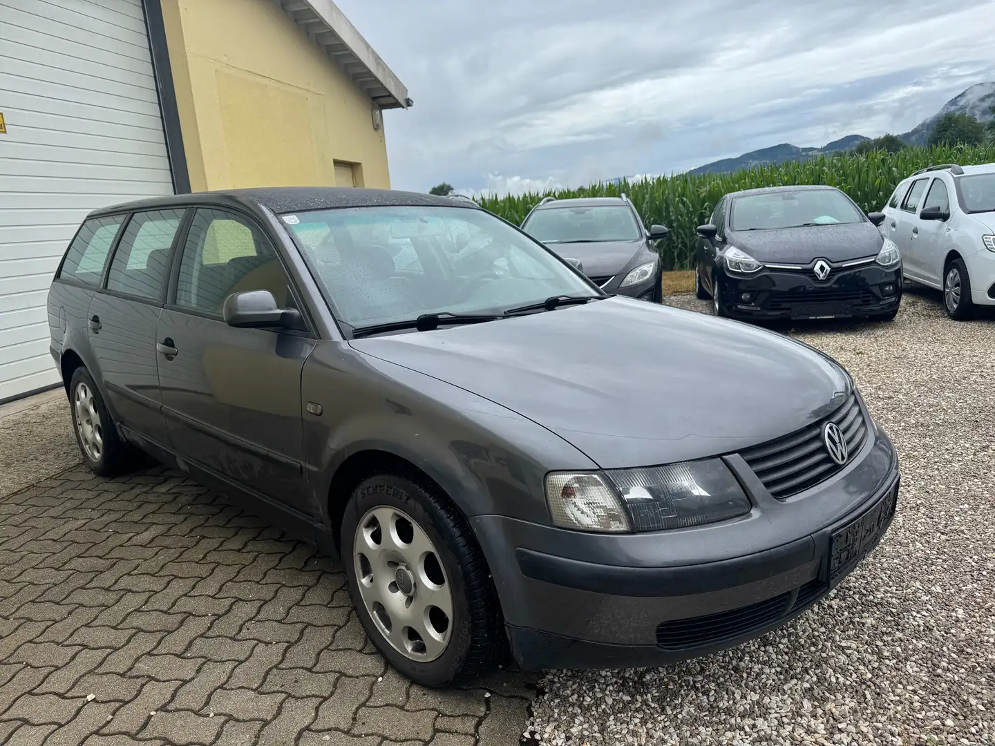 Volkswagen Passat Variant 1,8 T Highline *** Gris - 2