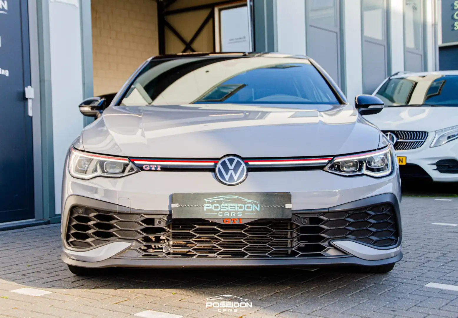 Volkswagen Golf GTI 2.0 TSI CLUBSPORT 45 EDITION| AKRAPOVIC | PANORAMA Grau - 2