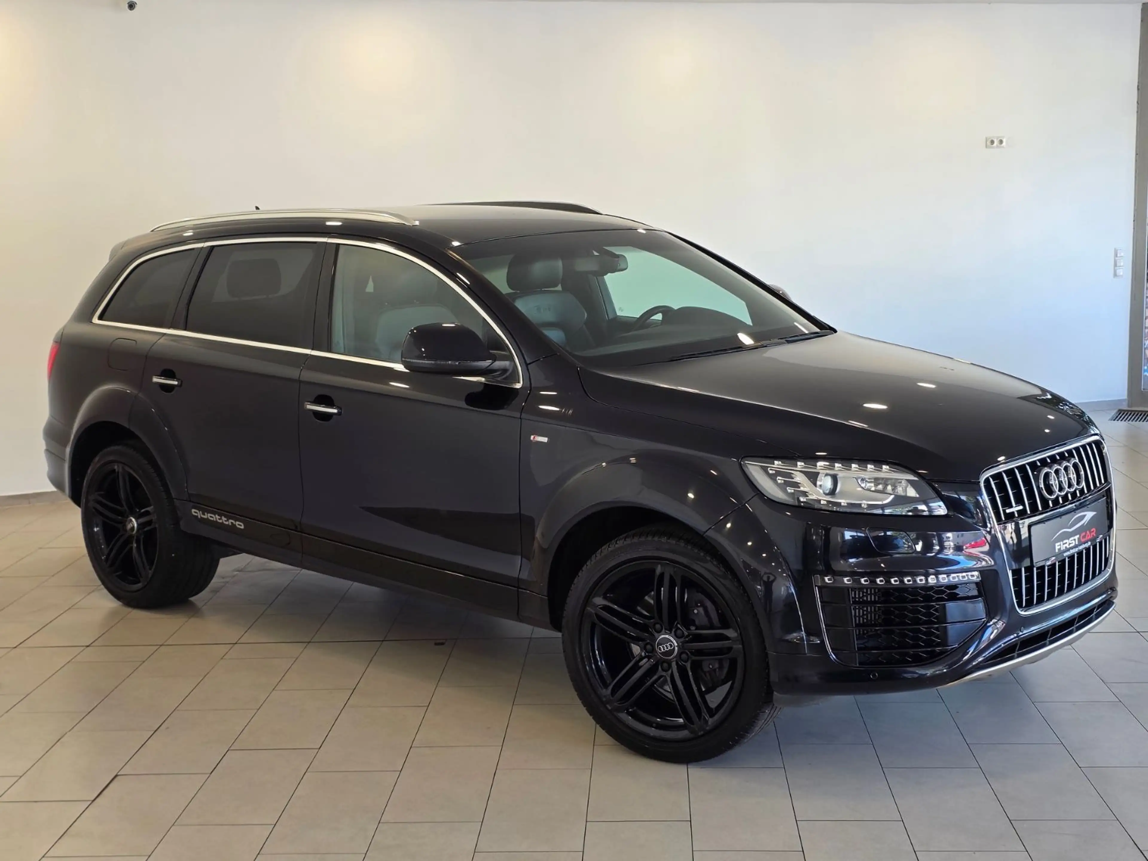 Audi Q7 3.0 TDI Quattro S-Line V12-Paket 7-Sitze 1-HD — photo 5