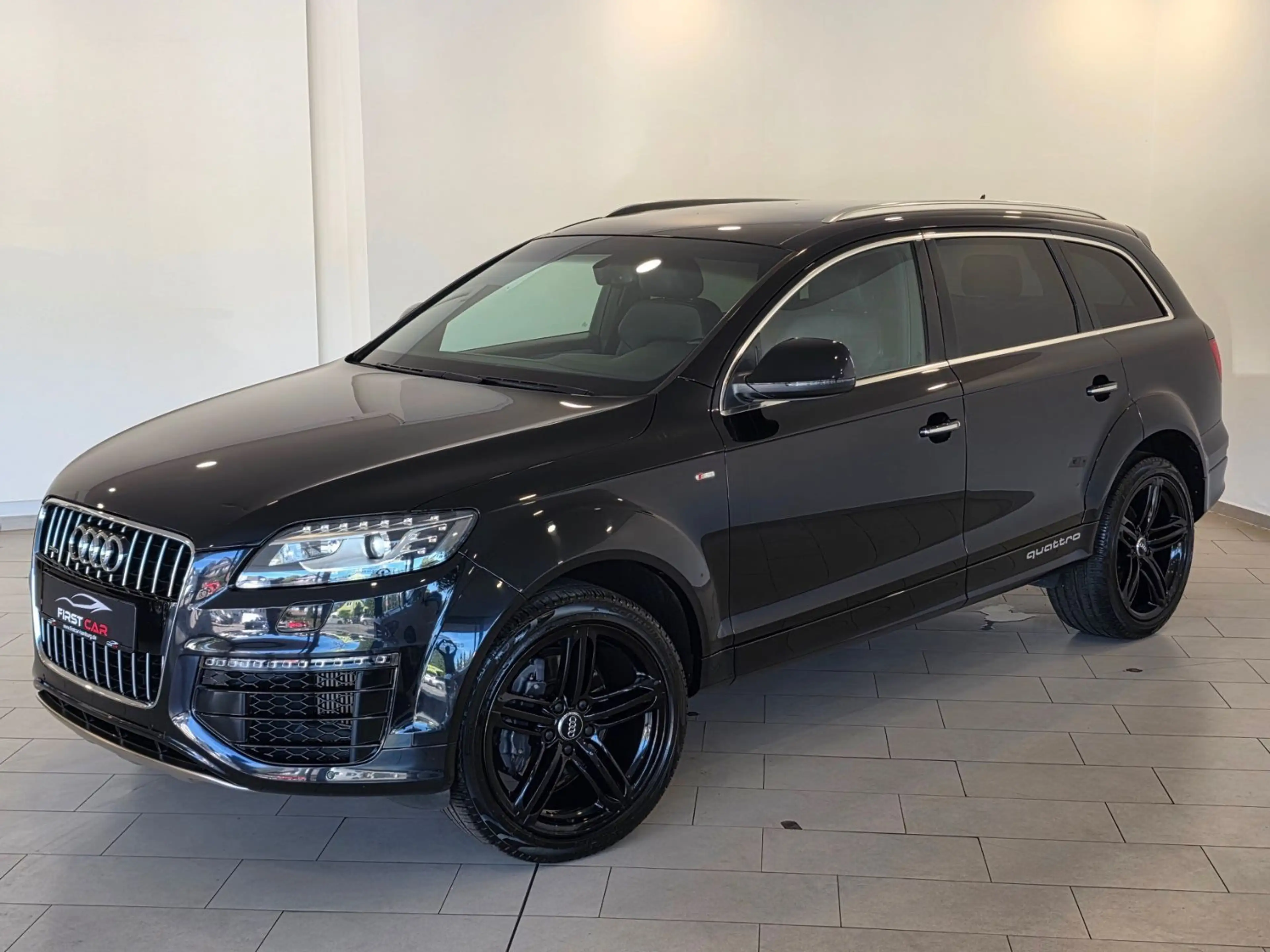 Audi Q7 3.0 TDI Quattro S-Line V12-Paket 7-Sitze 1-HD