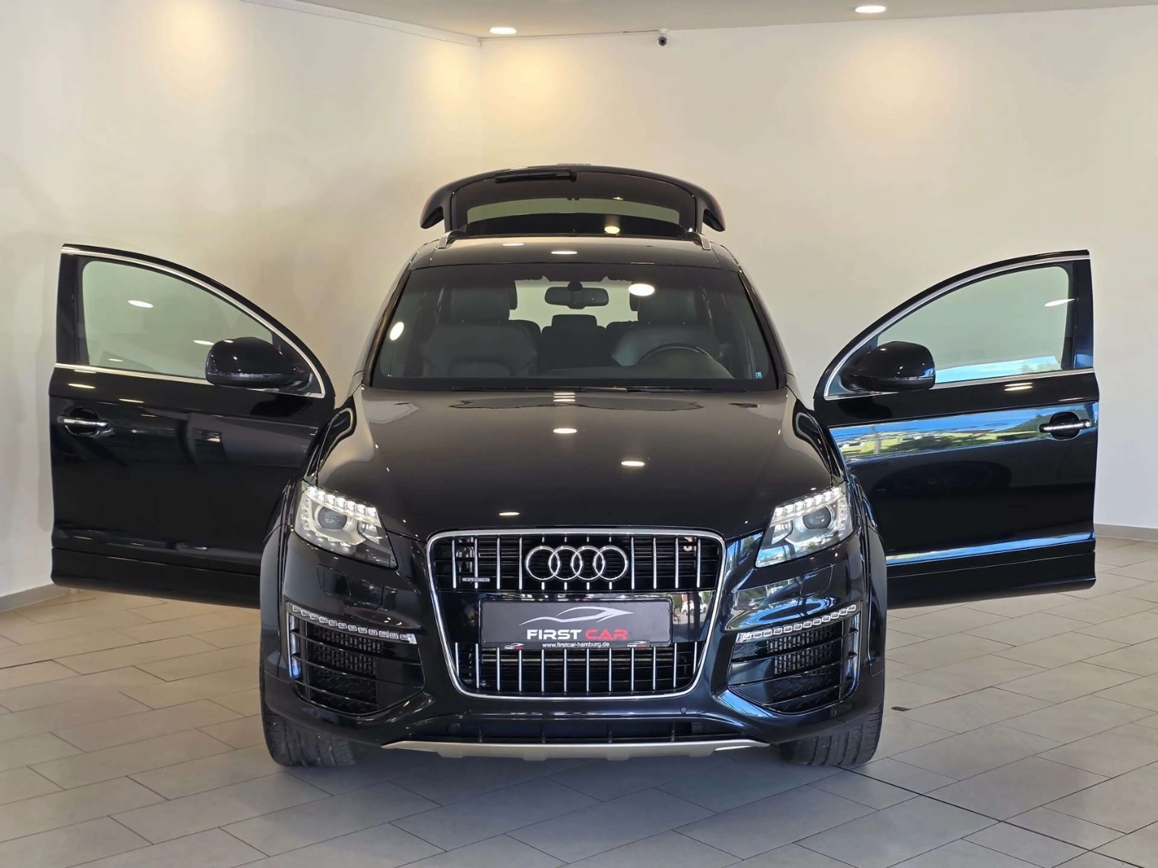 Audi Q7 3.0 TDI Quattro S-Line V12-Paket 7-Sitze 1-HD — photo 13