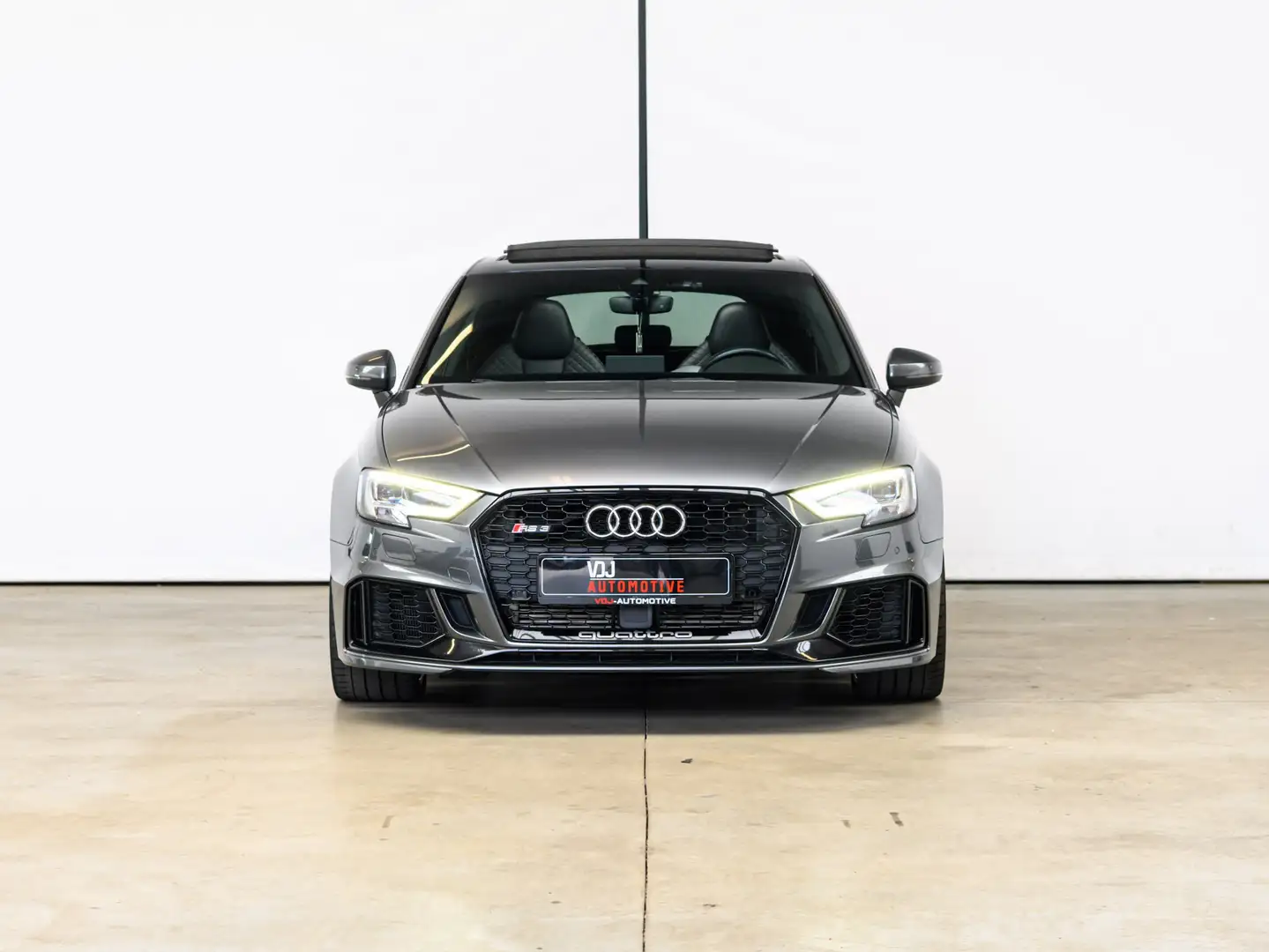 Audi RS3 Sportback 2.5 TFSI | GARANTIE | PANO | KUIPSTOELEN Gris - 2