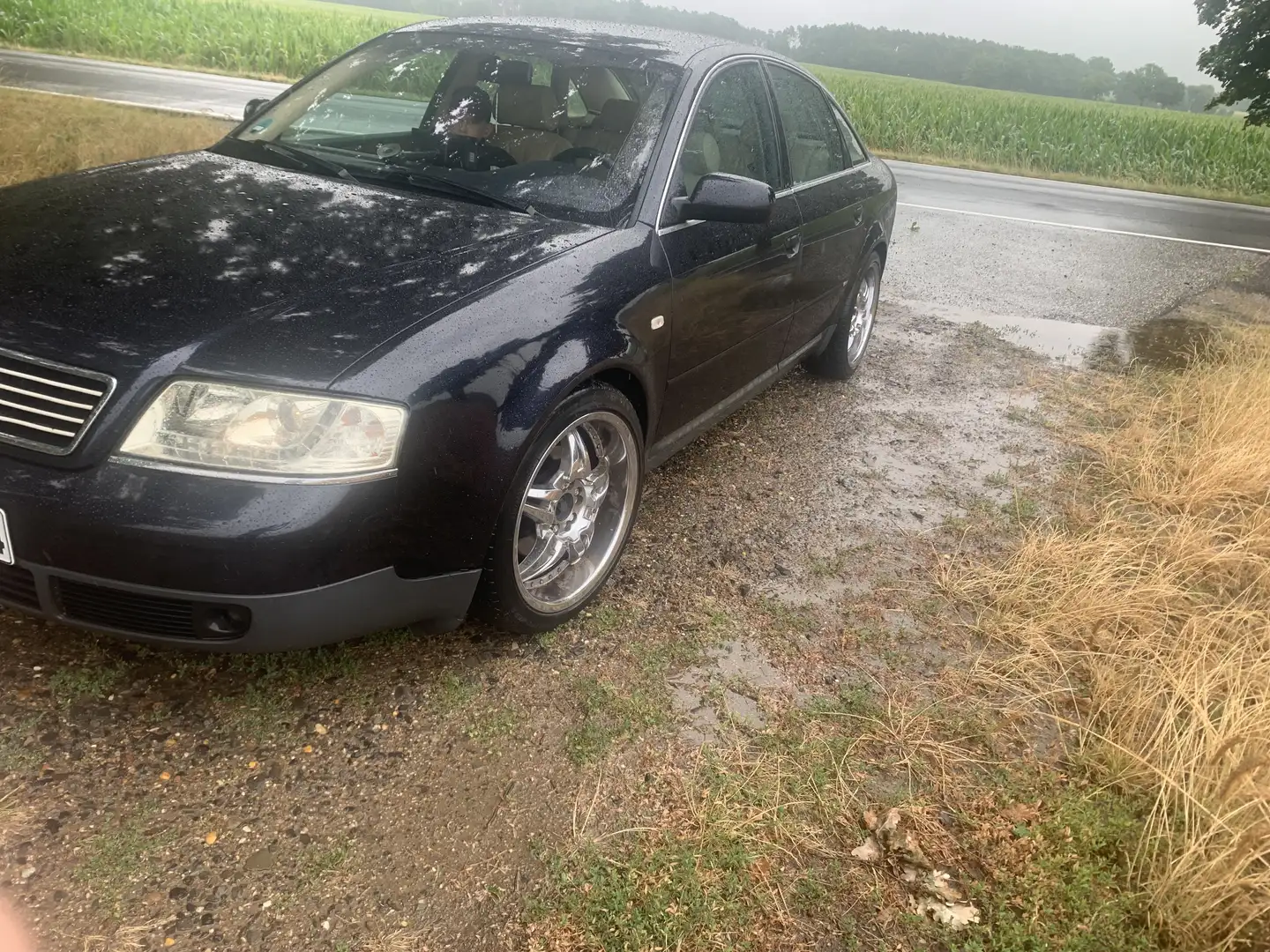 Audi A6 2.4 - 1
