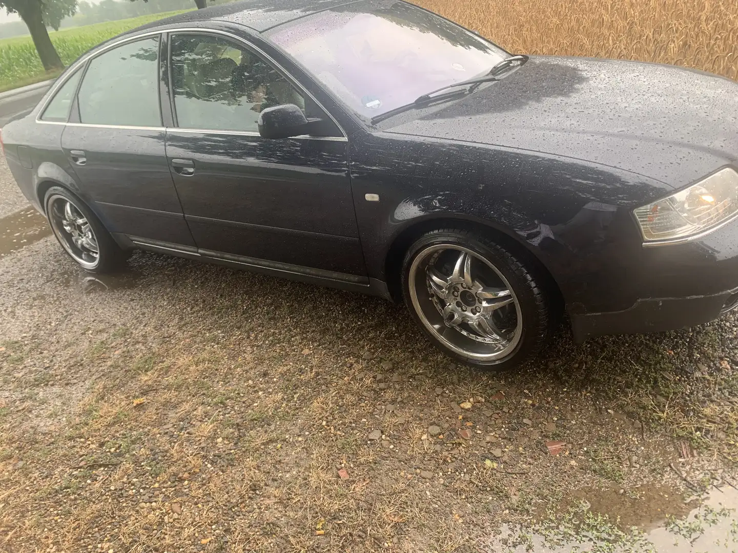 Audi A6 2.4 - 2