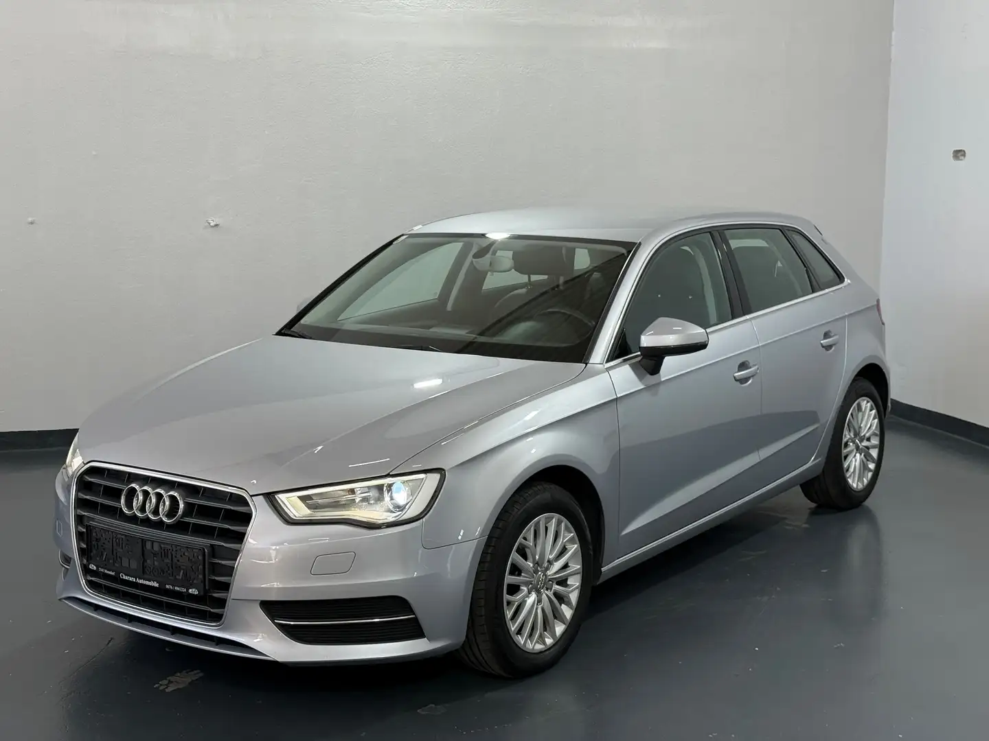 Audi A3 A3 SB Daylight 1,6 TDI *WENIG KM* Gris - 1