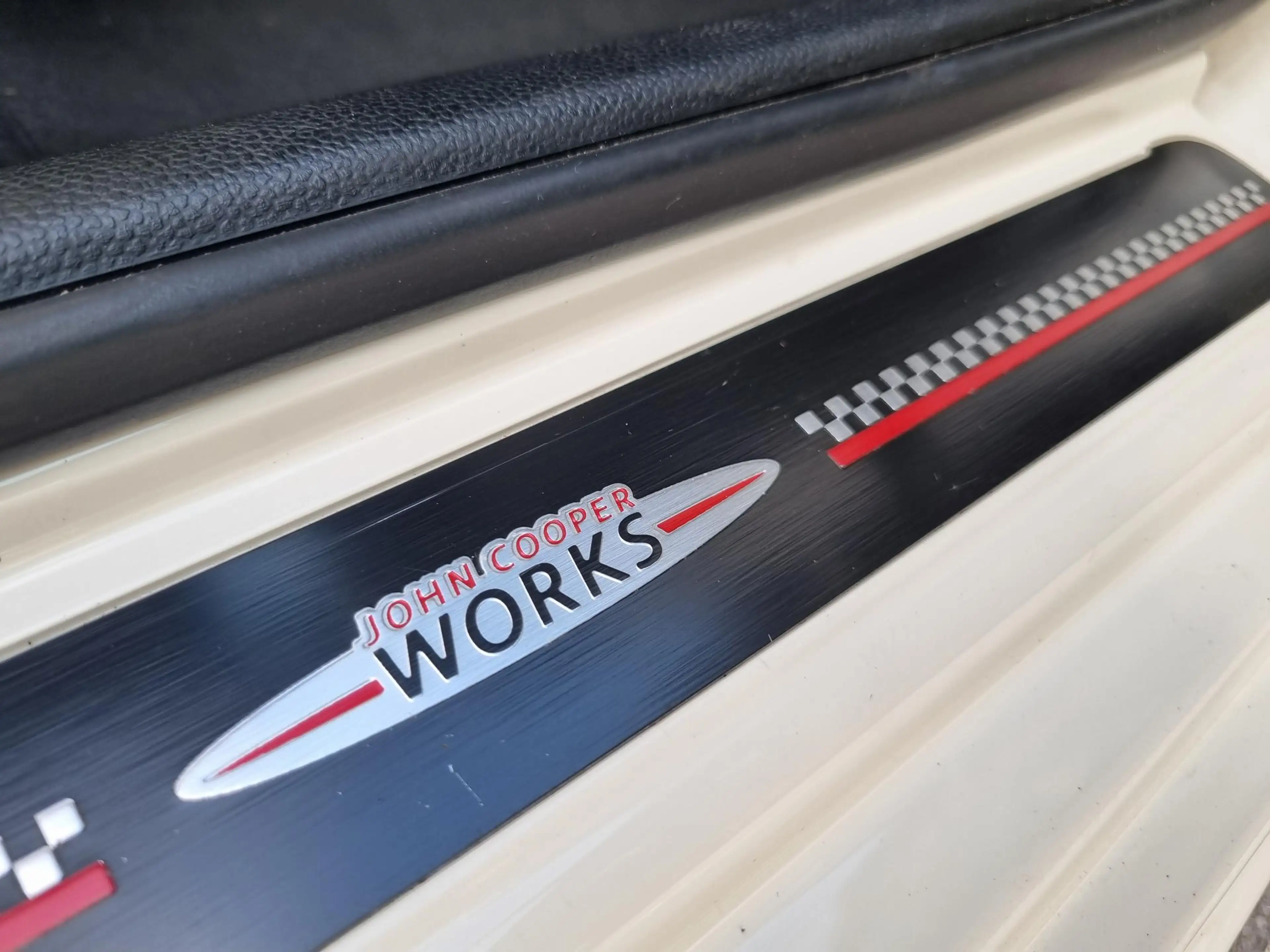 MINI Cooper S 5-Deurs 2.0 Serious Business Aut. SPORTLEER / PANO — photo 19