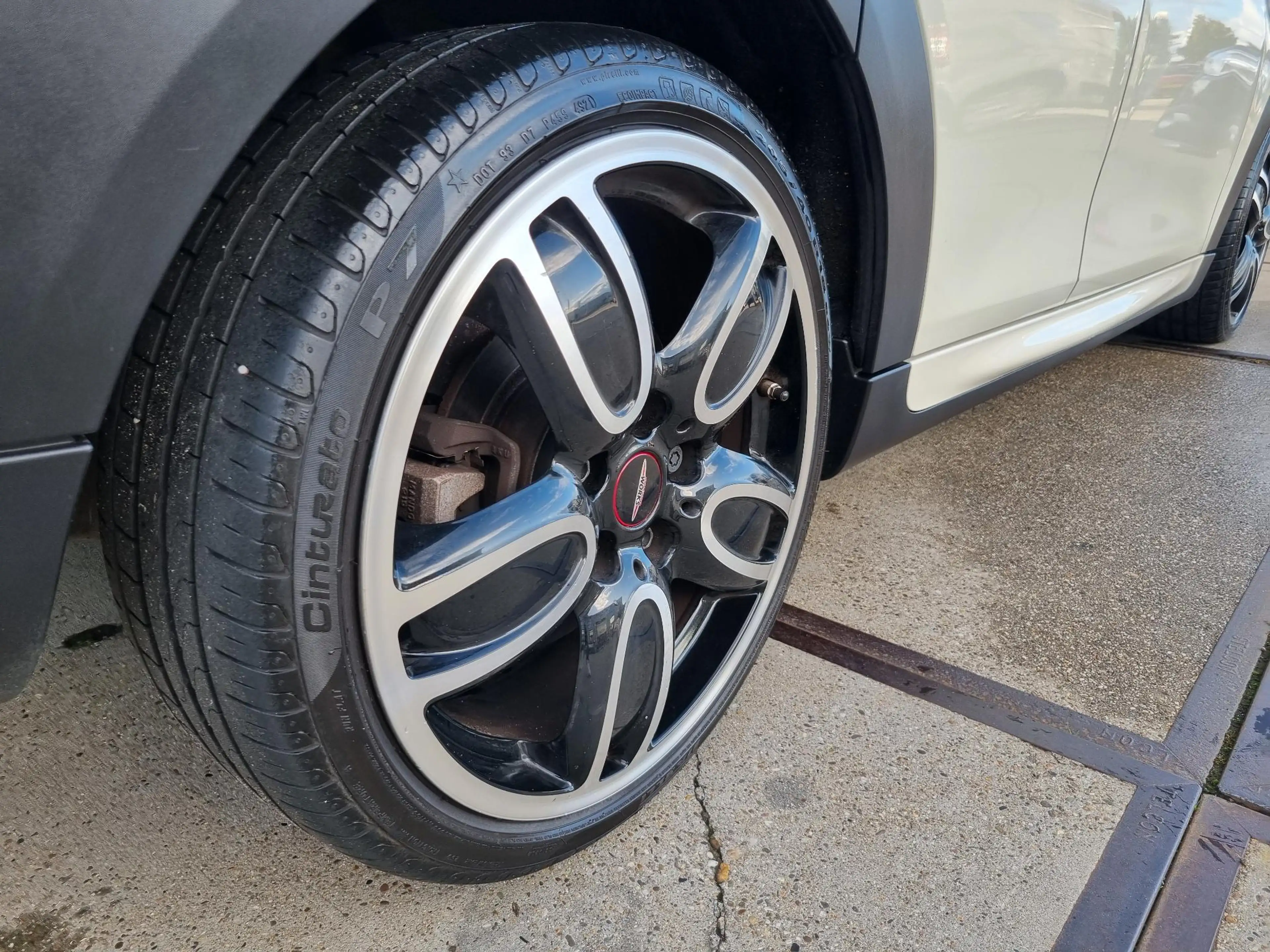 MINI Cooper S 5-Deurs 2.0 Serious Business Aut. SPORTLEER / PANO — photo 27