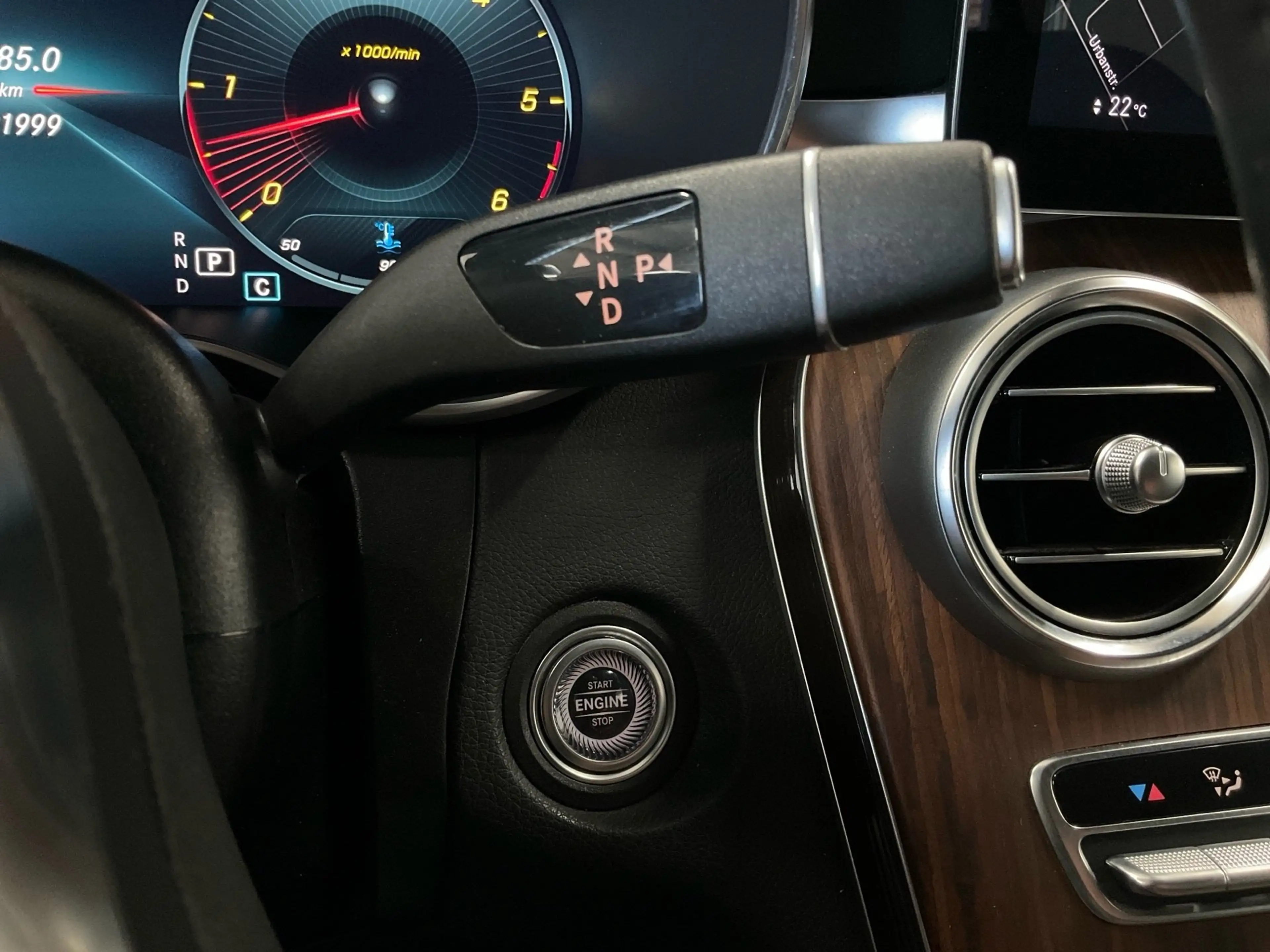 Mercedes-Benz GLC 400 AMG LINE 330PS AUTOMATIK 4MATIC AHK.STHZG.PANO.LED — photo 13