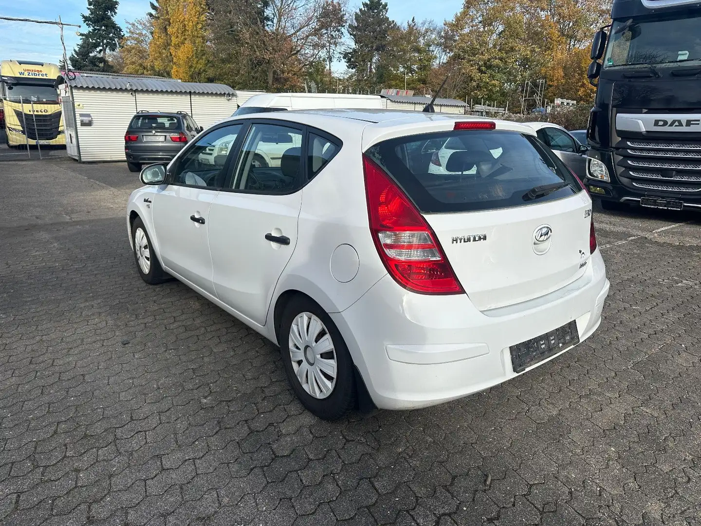 Hyundai i30 blue 1.4 Comfort Weiß - 1
