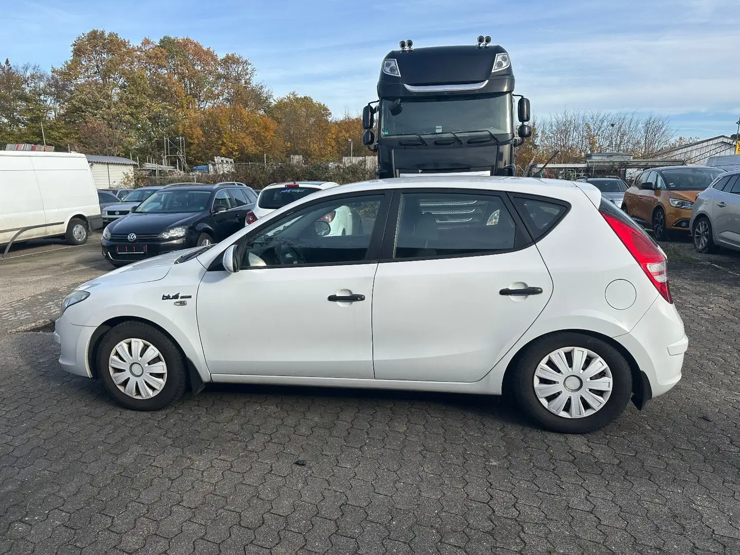 Hyundai i30 blue 1.4 Comfort Weiß - 2