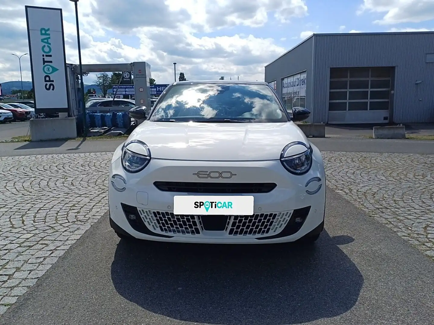 Fiat 600 Hybrid mHEV 110 6-Gang eDCT La Prima Weiß - 2