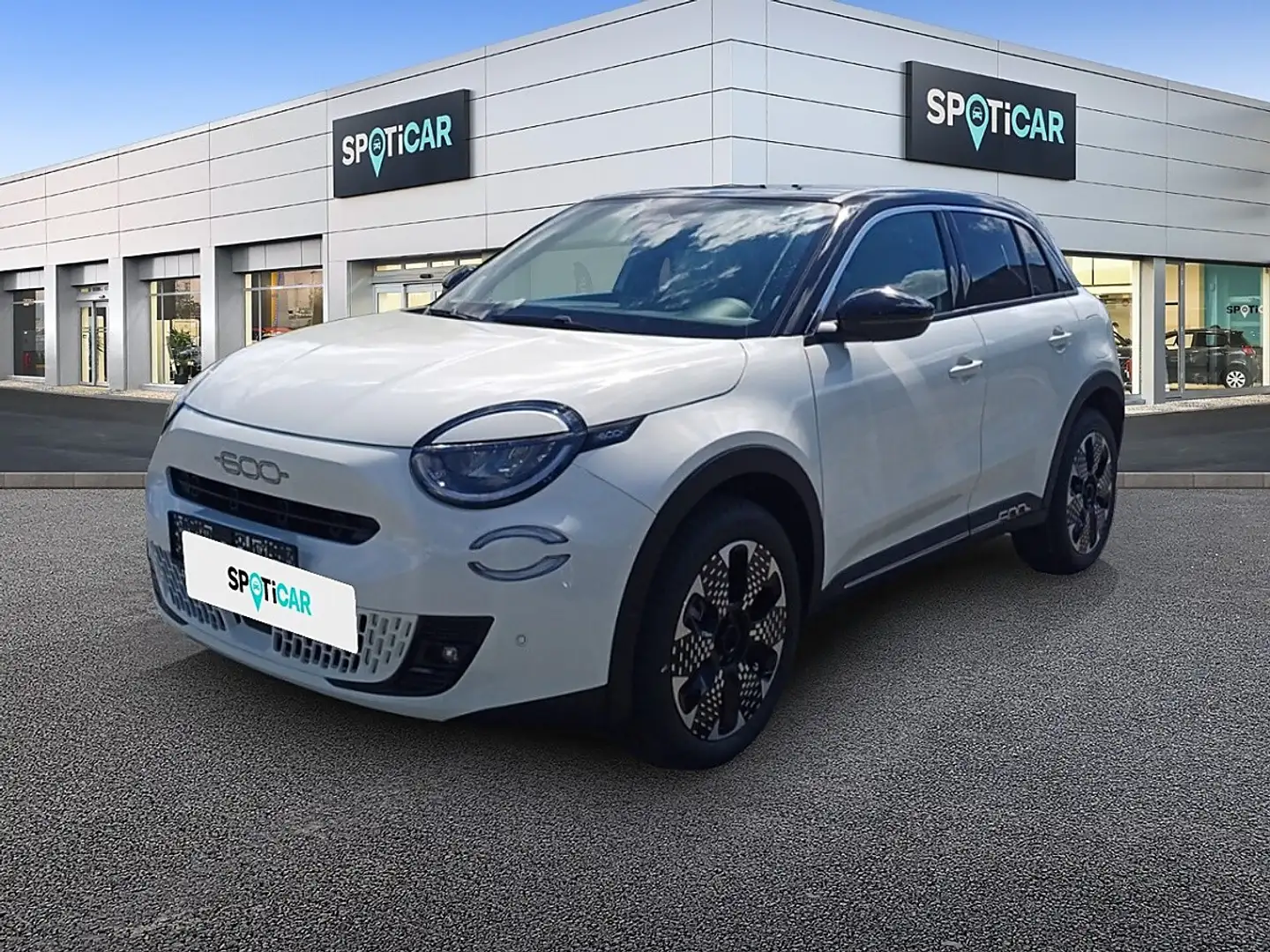 Fiat 600 Hybrid mHEV 110 6-Gang eDCT La Prima Weiß - 1