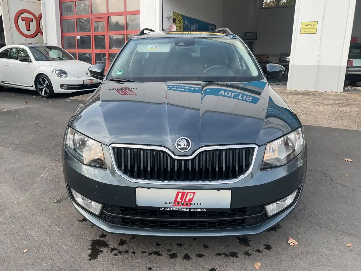 Skoda Octavia Combi 1.6 TDI Navi Klima SHZ PDC Šedá - 2