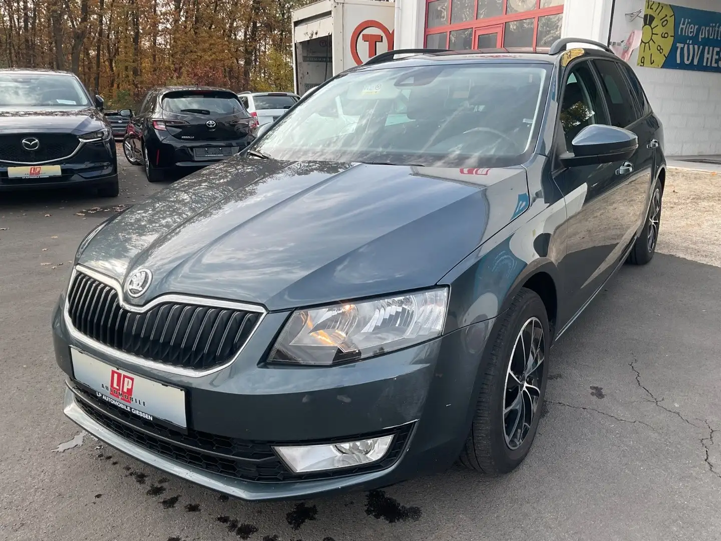Skoda Octavia Combi 1.6 TDI Navi Klima SHZ PDC Šedá - 1