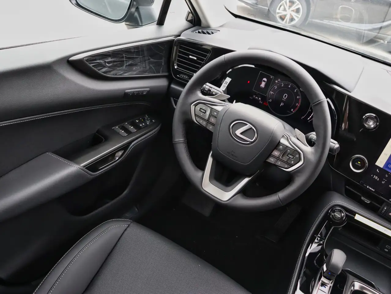 Lexus NX fotografie Lexus NX