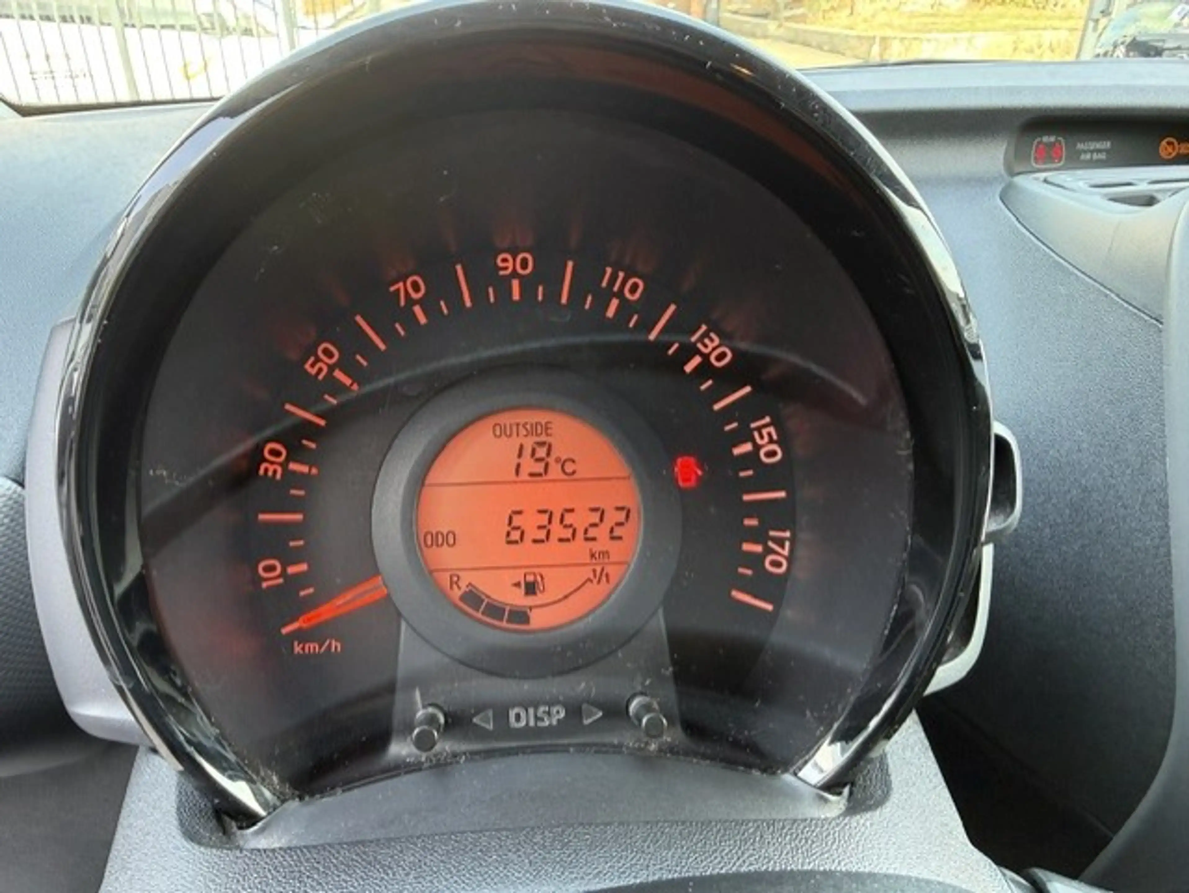 Peugeot 108 108 1.0 VTi Top! Allure S — photo 11