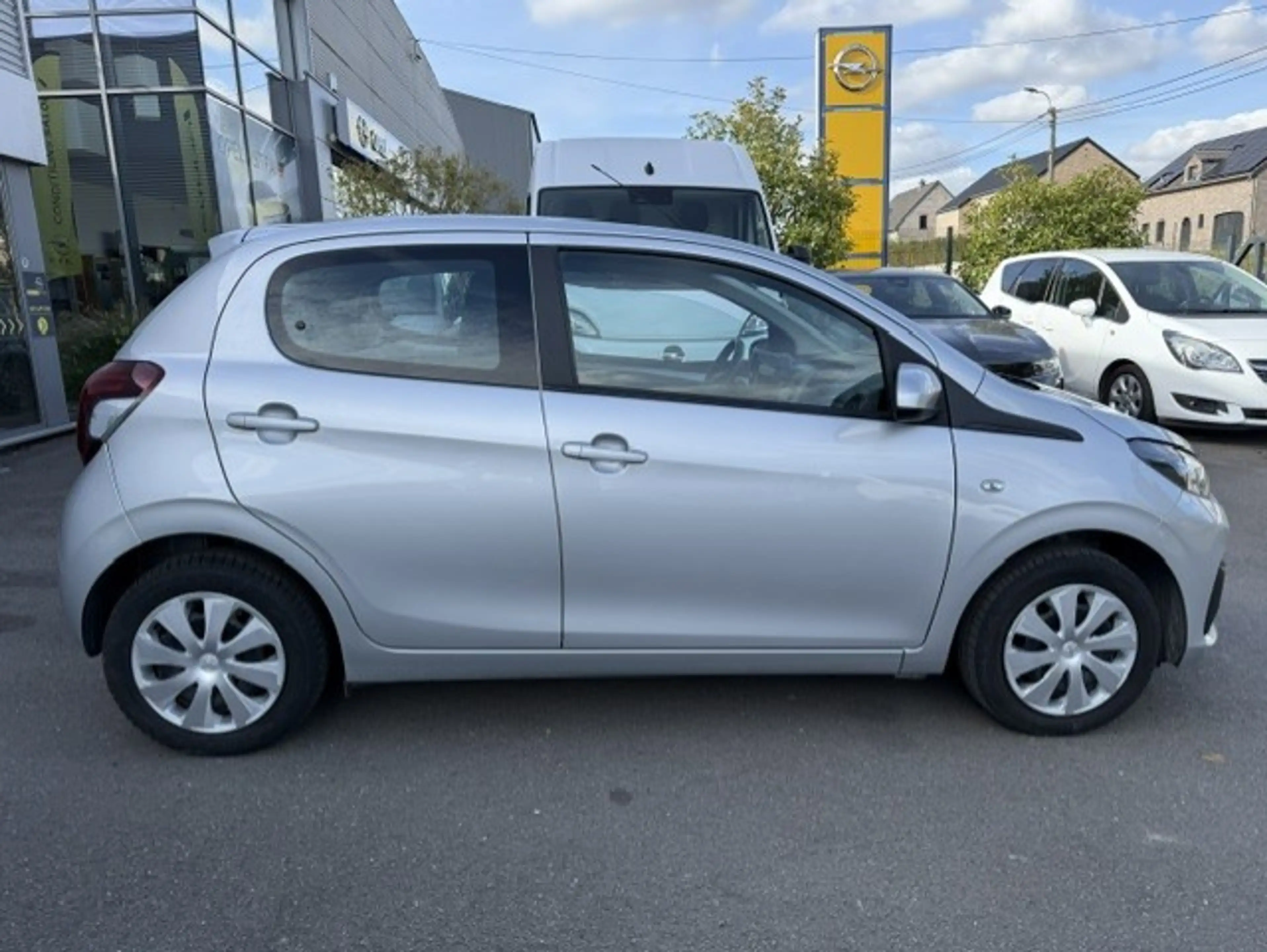 Peugeot 108 108 1.0 VTi Top! Allure S — photo 4