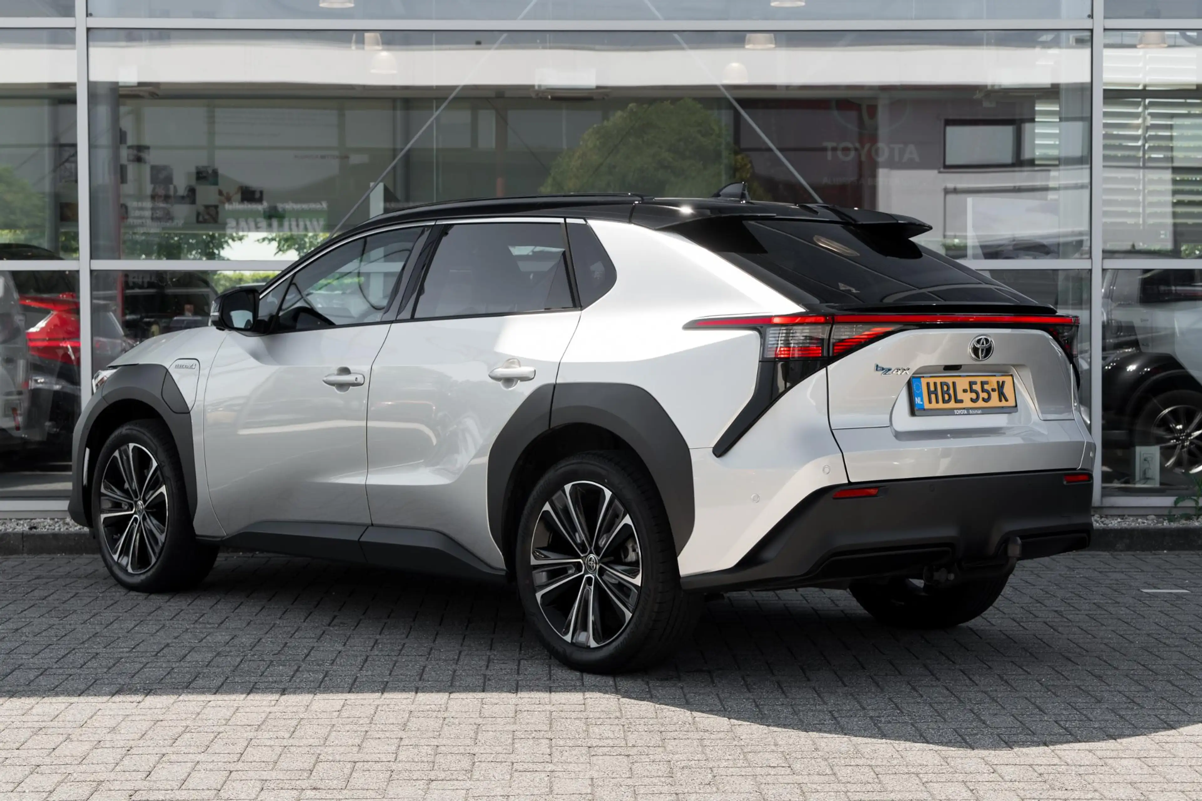 Toyota bZ4X Premium 71 kWh — photo 9