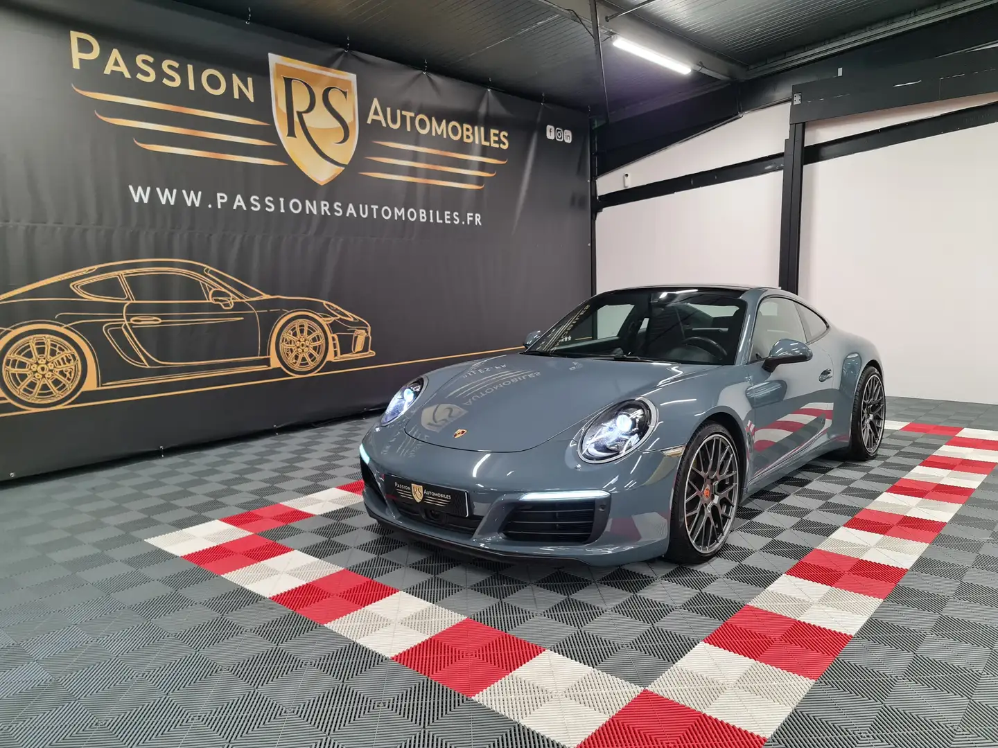 Porsche 911 911 Carrera Coupé 3.0i 370 PDK Blau - 1