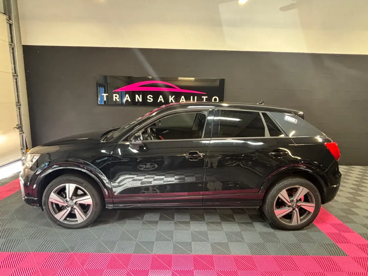 Audi Q2 Q2 1.4 TFSI COD 150 ch S tronic 7 Design Luxe Noir - 2
