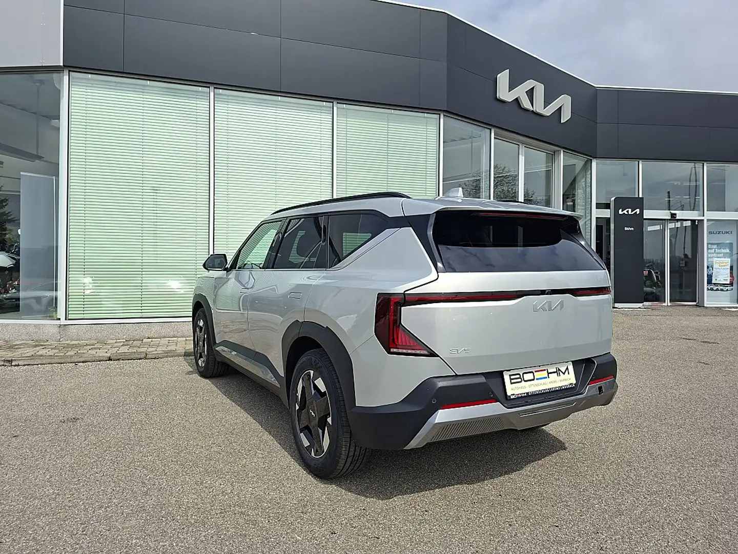Kia EV5 FWD 81,4kWh Air "BARKAUFPREIS" Silber - 2