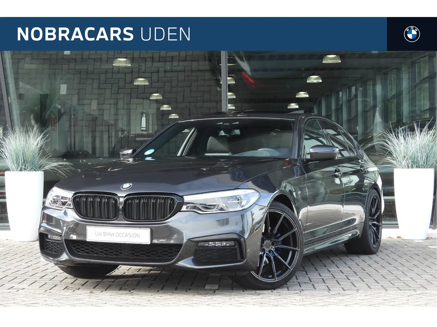 BMW 520 5 Serie 520i High Executive M Sport Automaat / Sch Grijs - 1