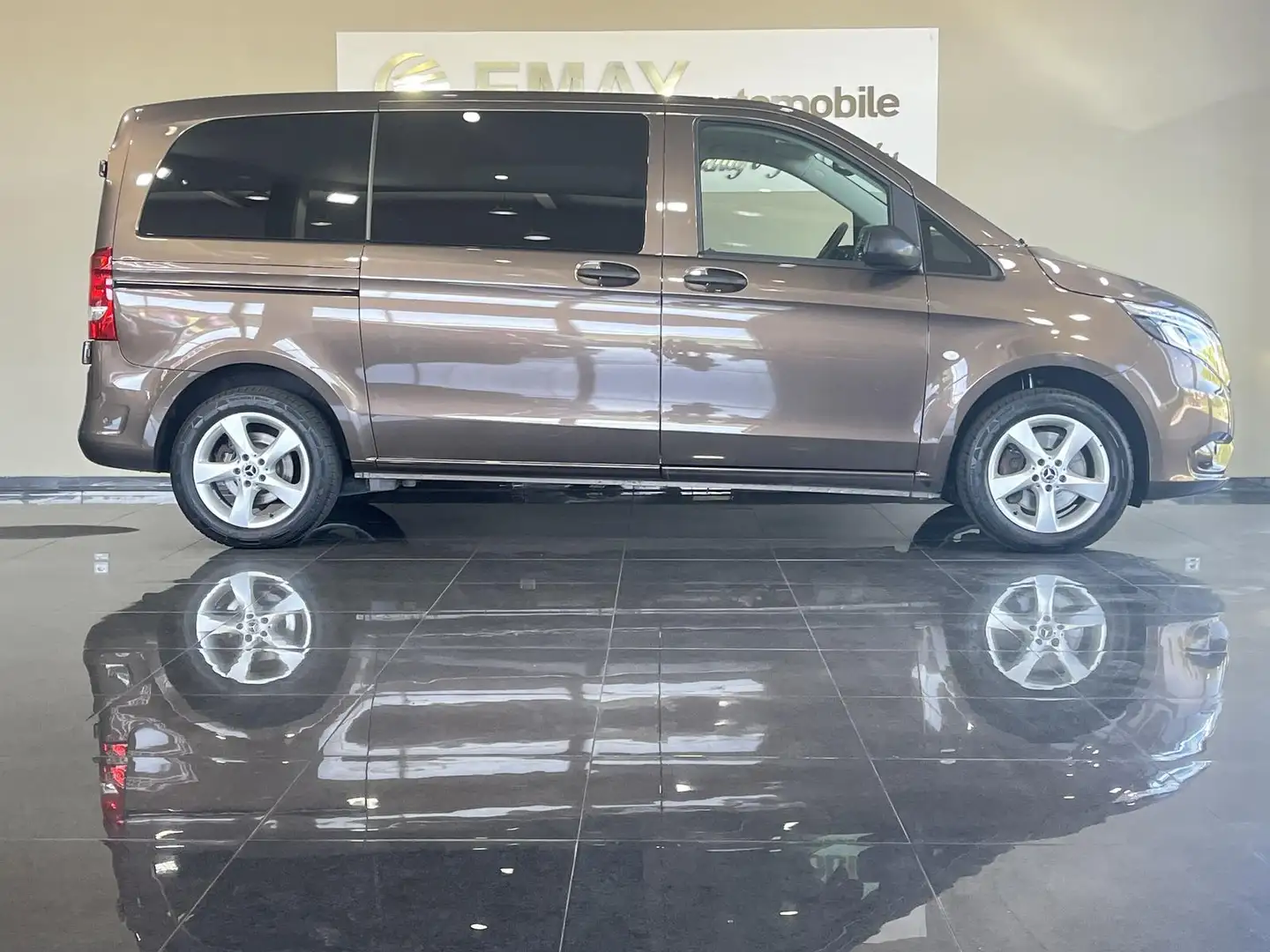 Mercedes-Benz Vito 119 CDI Edition 4MATIC /8 Sitzer/Navi/R.Kam Braun - 2
