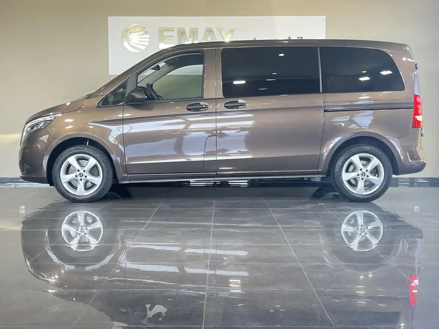 Mercedes-Benz Vito 119 CDI Edition 4MATIC /8 Sitzer/Navi/R.Kam Braun - 1