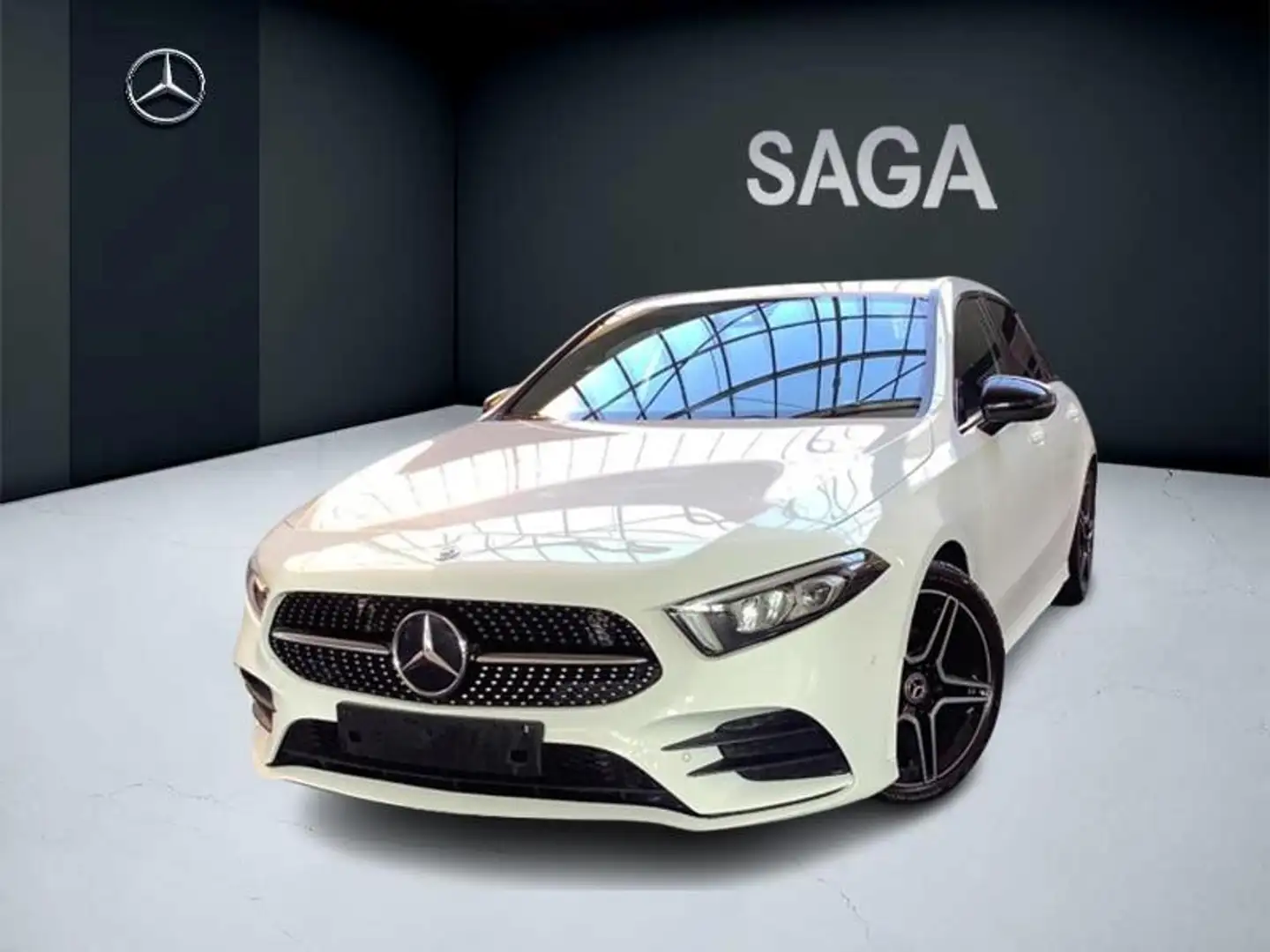 Mercedes-Benz A 180 AMG Pack Night / MBUX / Caméra Weiß - 1