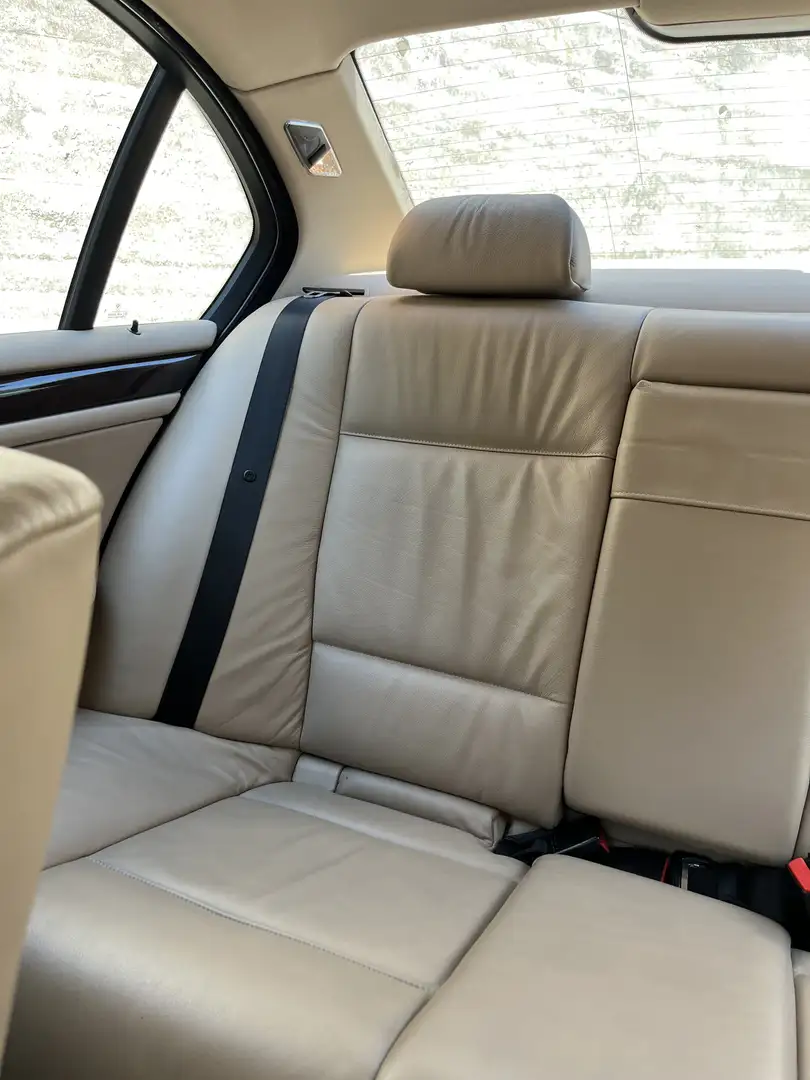 BMW 320 320i Attiva FL - 2