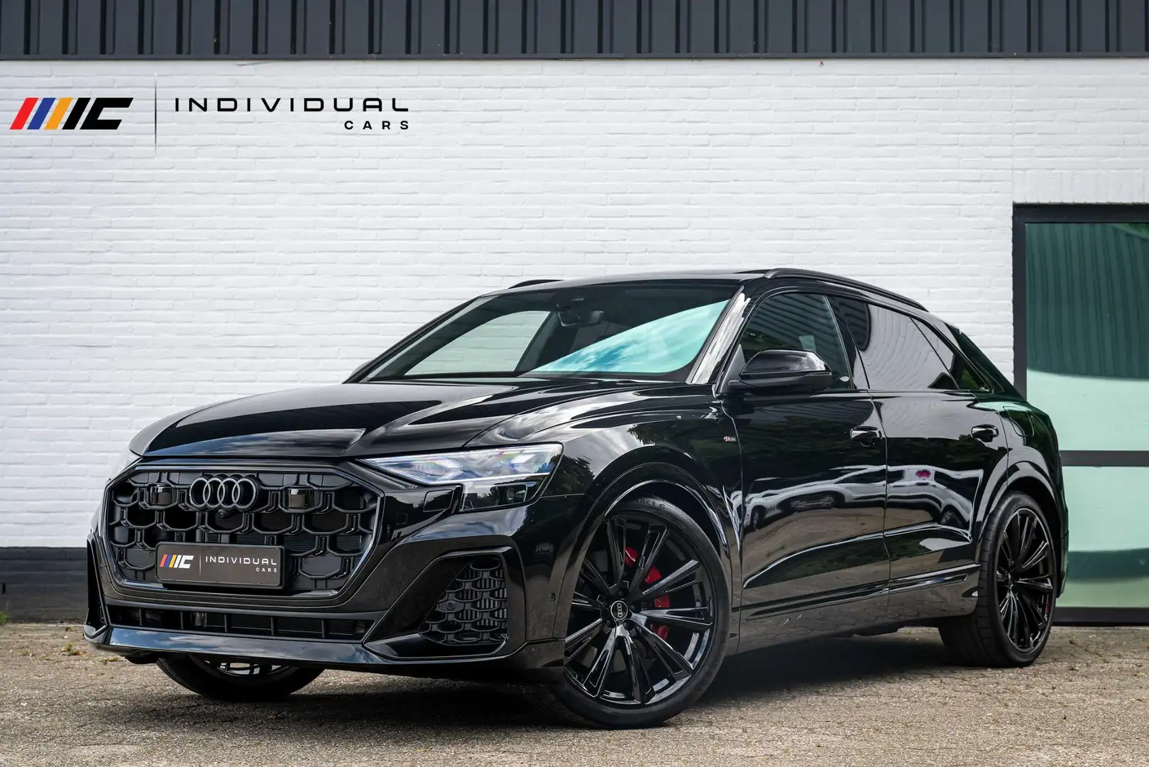 Audi Q8 60 TFSI e quattro S Competition B&O High-End Zwart - 1