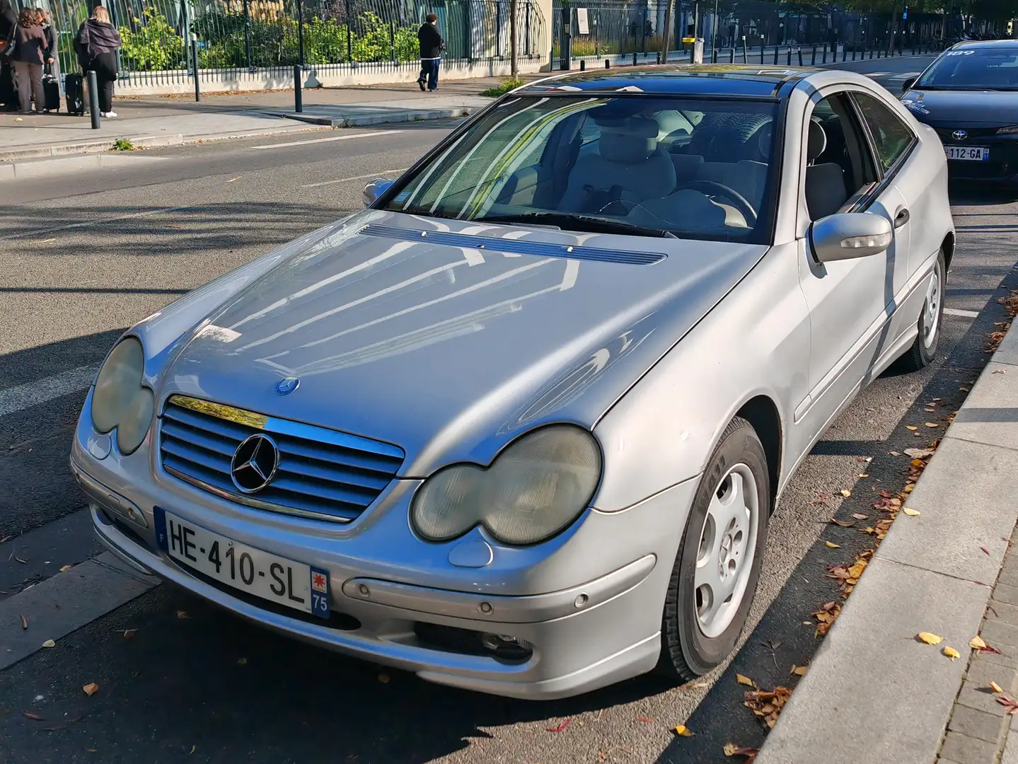 Mercedes-Benz C 220 Argintiu - 1