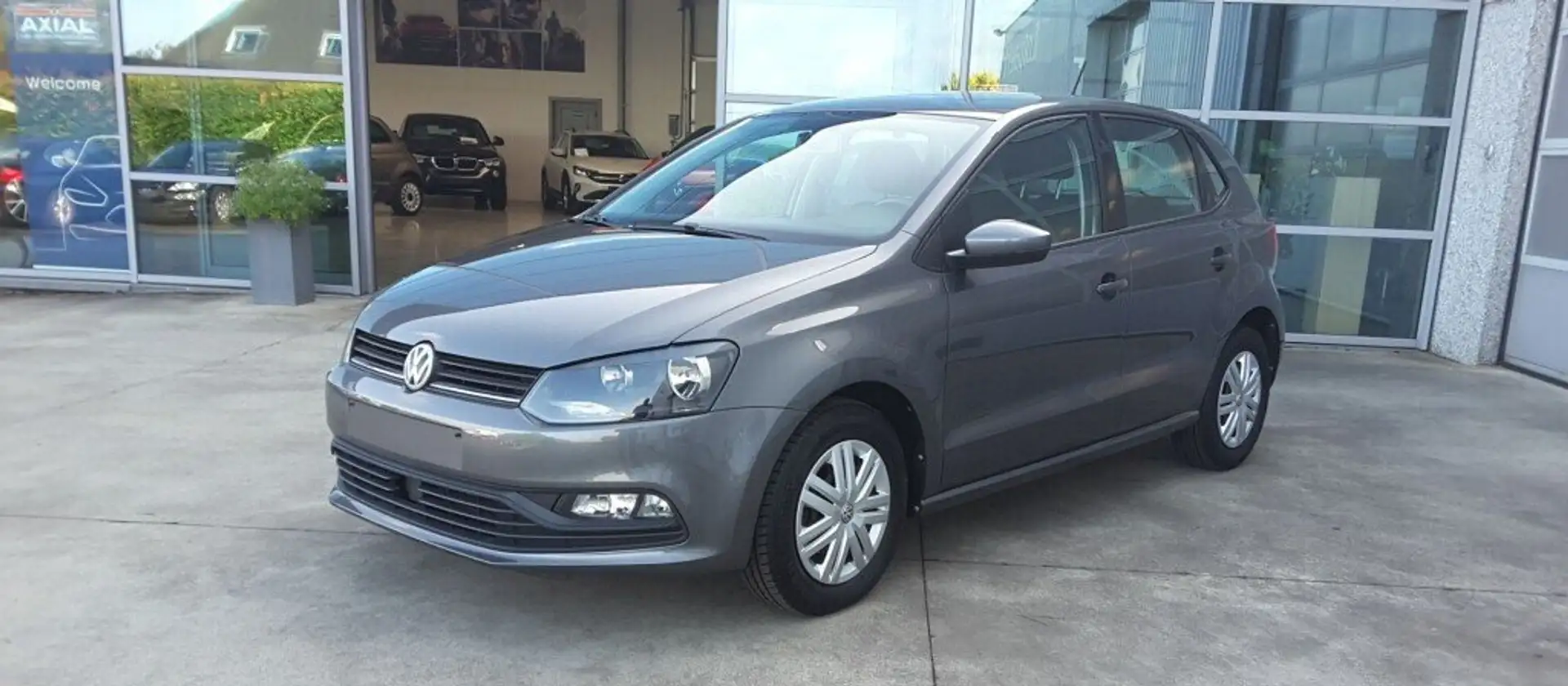 Volkswagen Polo 1.0i Trendline Gris - 1