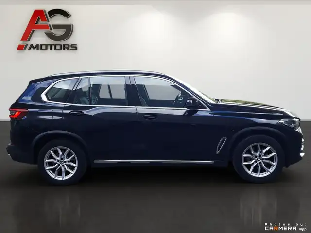 BMW X5 view 4