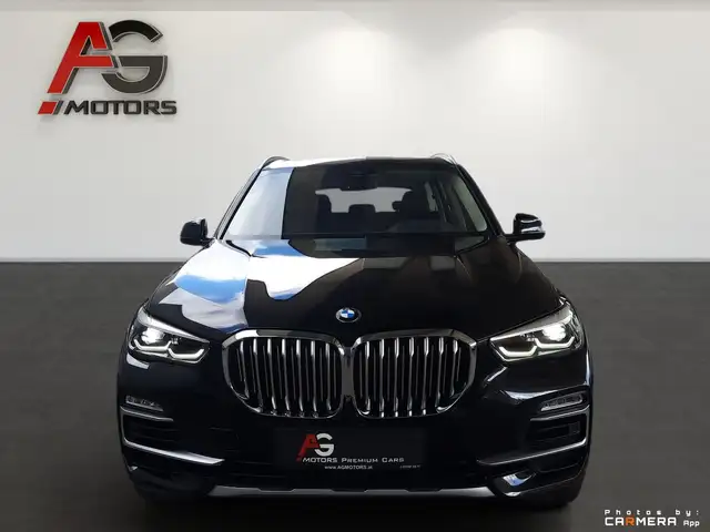 BMW X5 view 2